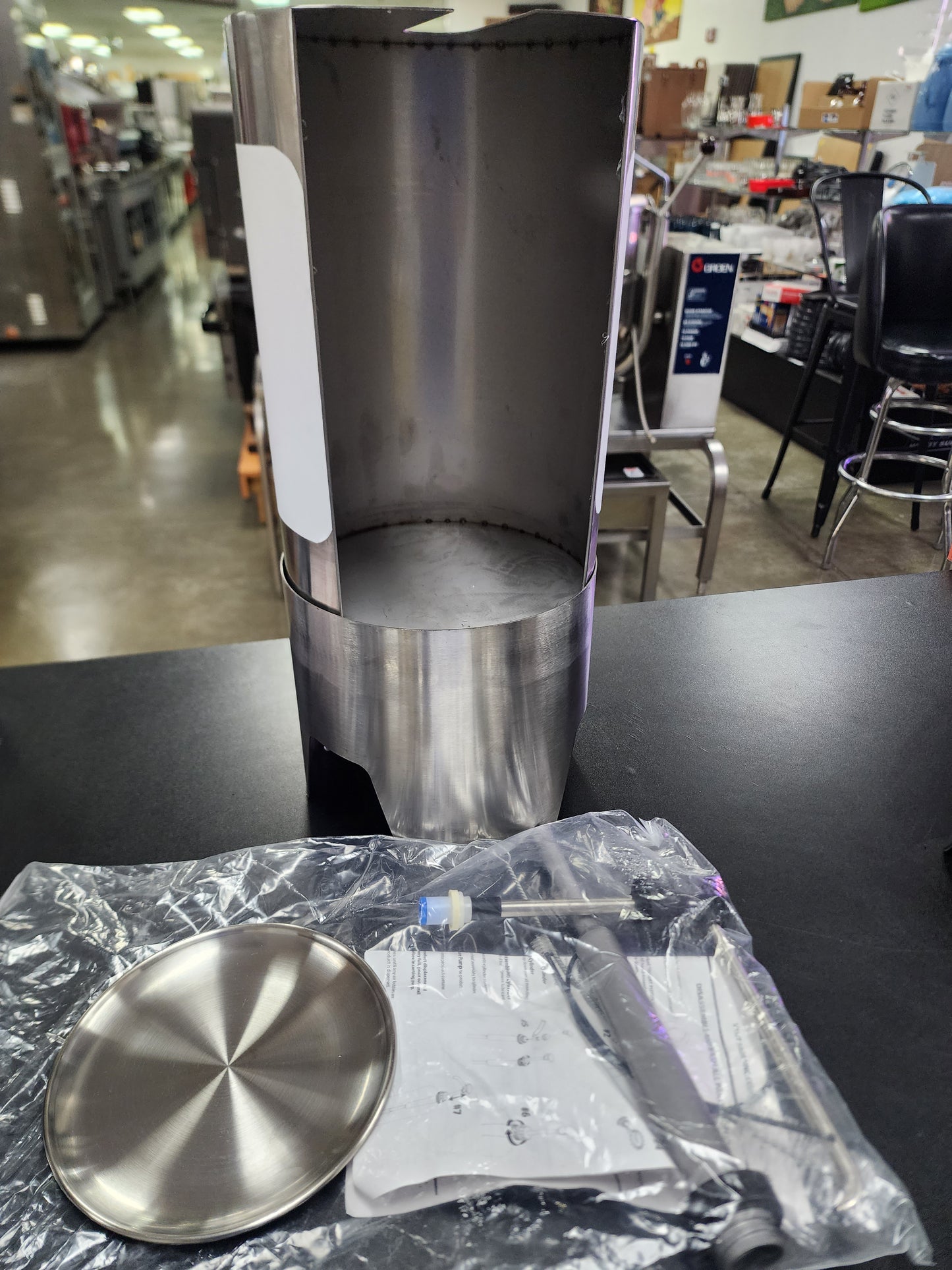New Sagra LW-SYRUP-EXP Syrup Dispenser with Pump