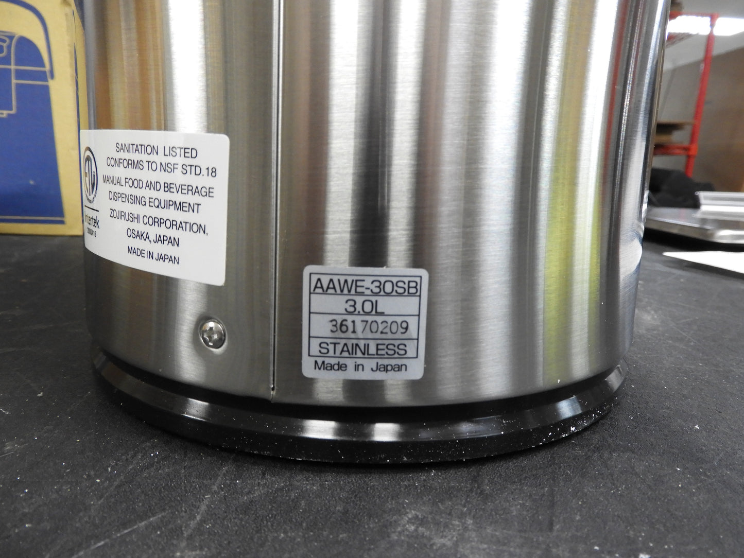 New Zojirushi AAWE-30SB 3 Liter Glass-Lined Stainless Steel AirPot With Push Button