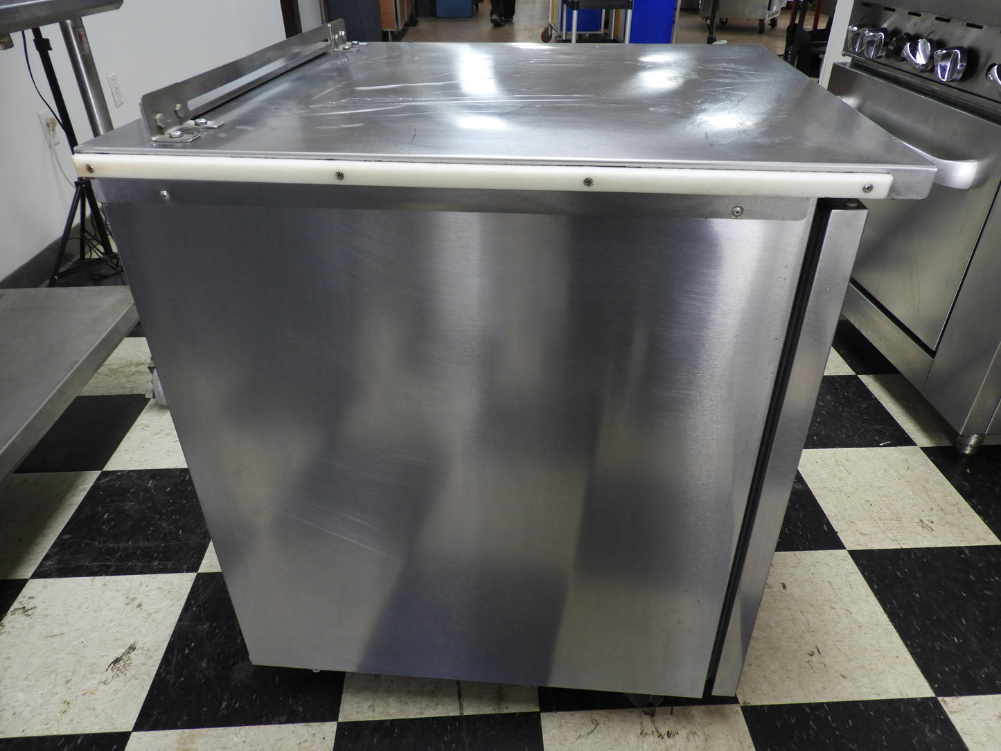 Used Delfield 406-star-cct 27" Single Section Under Counter Commercial Refrigerator 120V