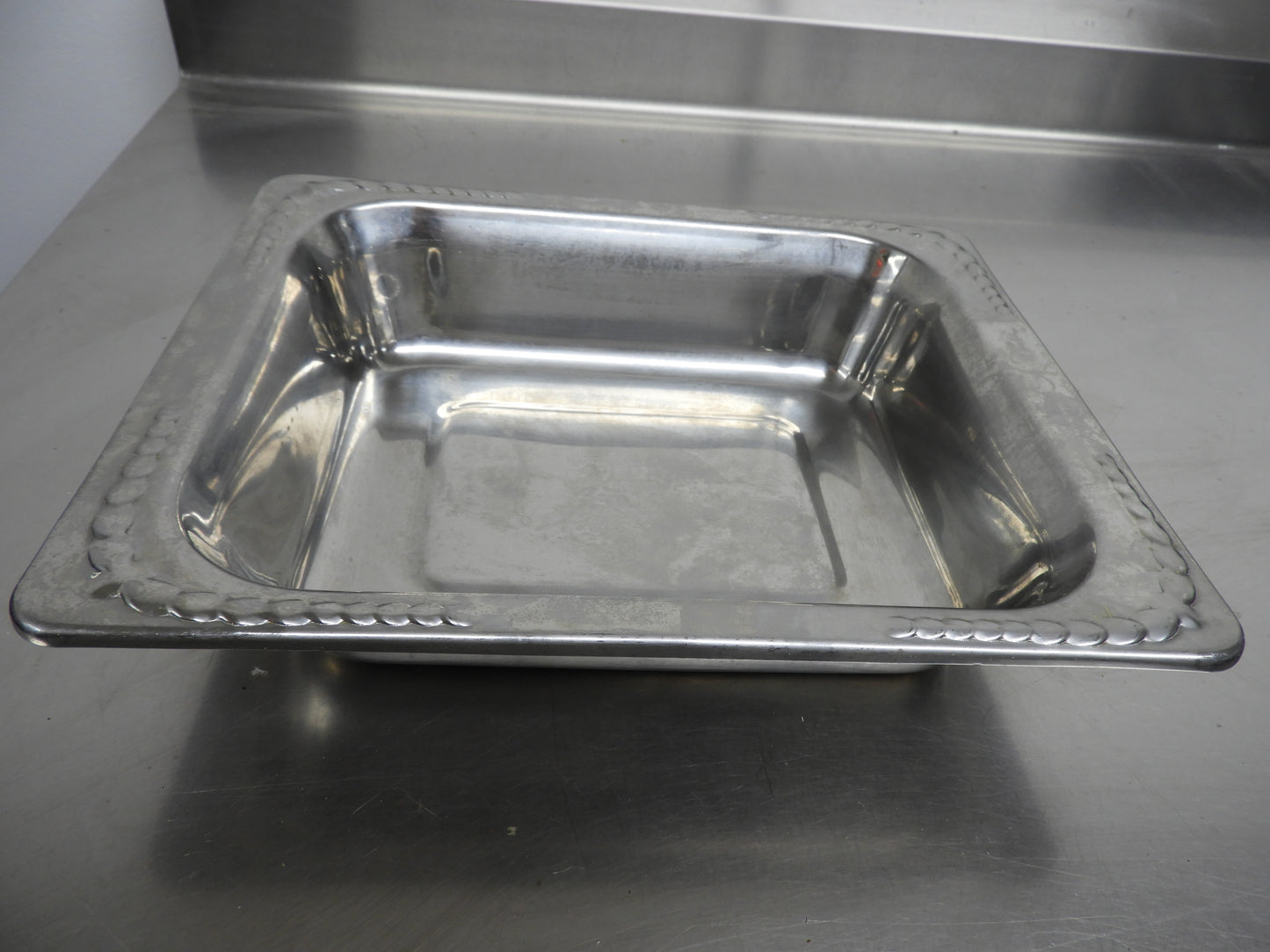 Used Vollrath 8230720 Miramar 3.4Qt Rectangular Decorative 1/2 Size Food Pan