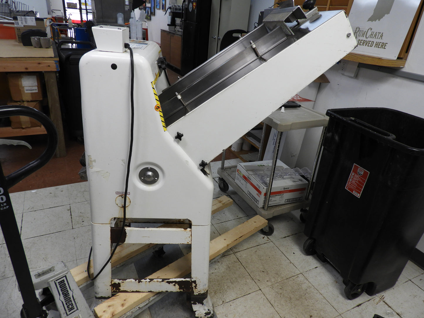 Used Oliver 797-32NC Gravity-Feed Commercial Bread Slicer w/ Last-Loaf Pusher