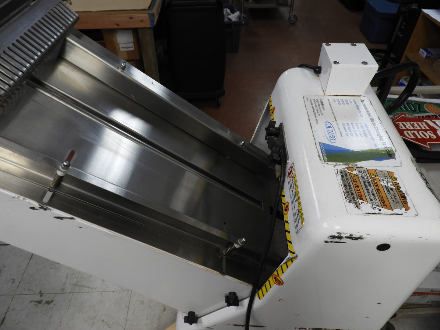Used Oliver 797-32NC Gravity-Feed Commercial Bread Slicer w/ Last-Loaf Pusher