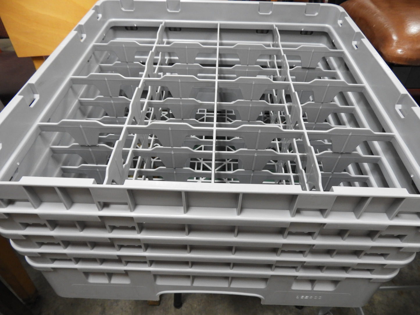 Used Cambro 16S800151 Camrack Soft Gray 16 Compartment Glass Washing Rack