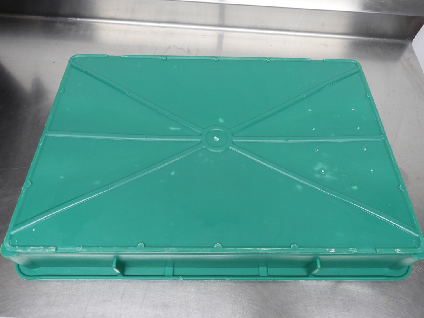Used Green DoughMate CPT-7D Commercial Plastic Dough Tray 26"Lx18"Wx3"H