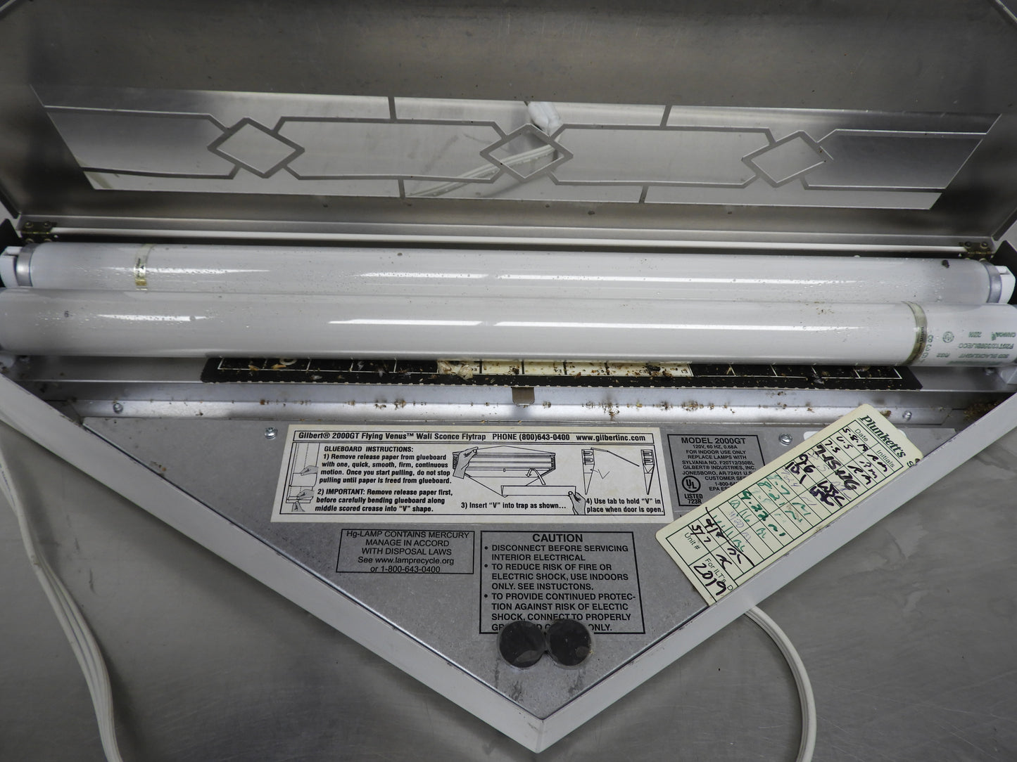 Used Gilbert 2000GT Flying Venus Wall Mount Commercial UV Insect Light Trap w/ Glueboard 120V