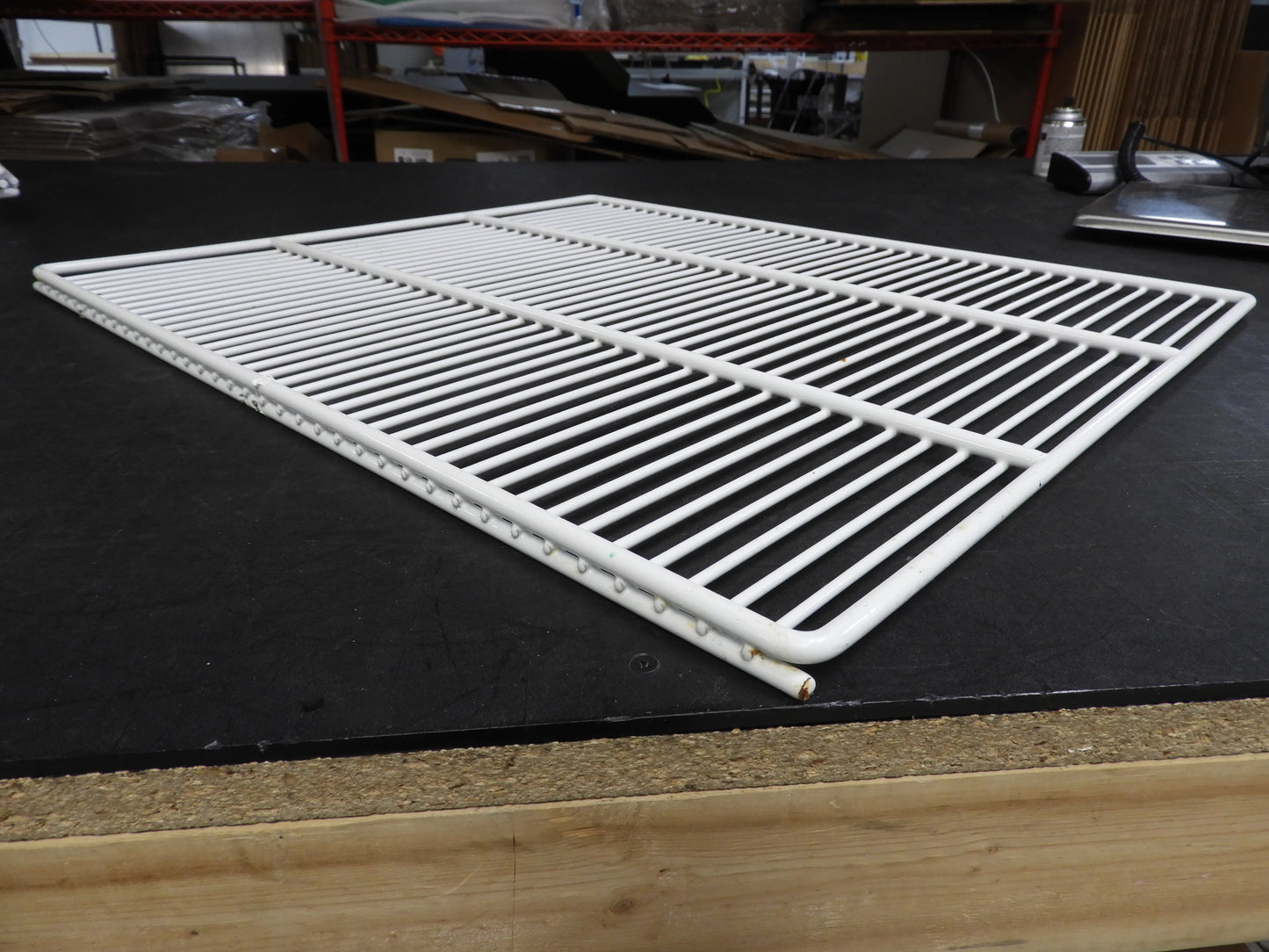 Used TRUE Commercial Retail Refrigerator/Freezer White Wire Shelf 24"x20.75"