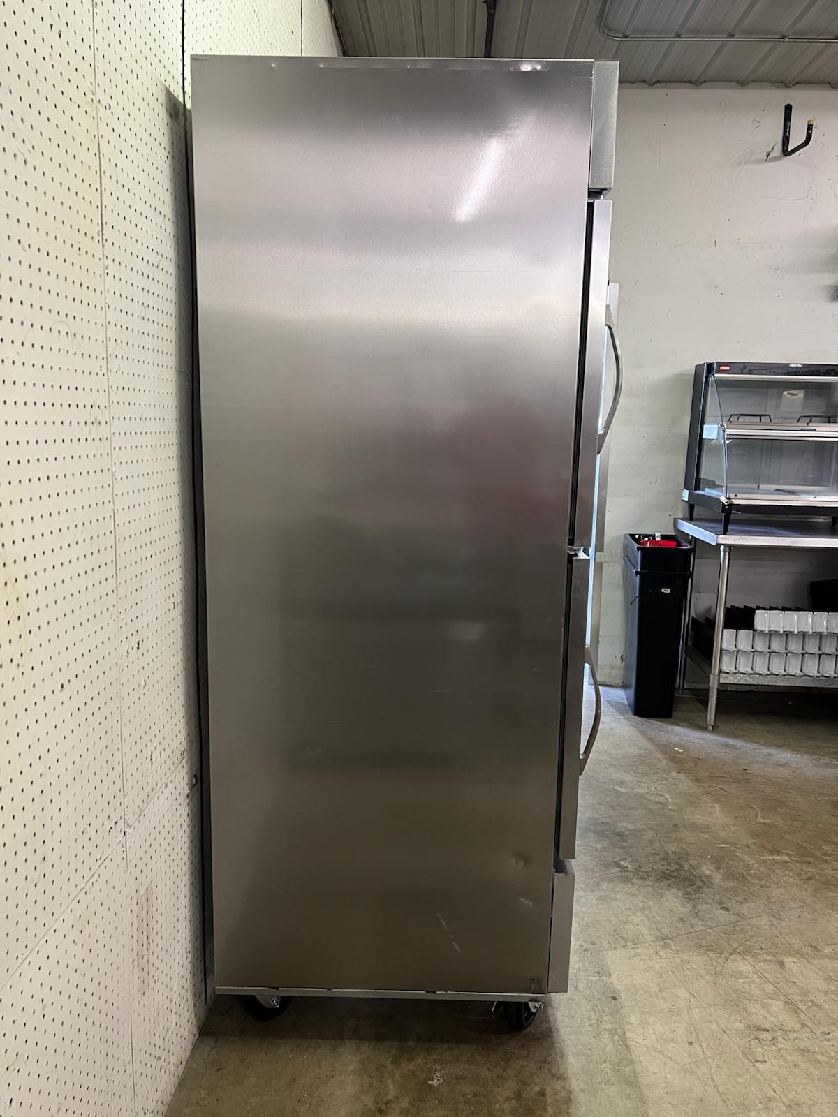 Used 27" Beverage-Air HBR23HC-1-HS Half Door Reach-In Refrigerator 115V - WO1