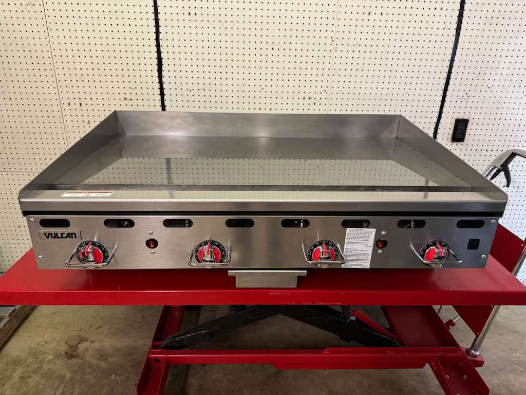 Used 48" Vulcan NG Griddle with Snap Action Thermostatic Controls - 108,000 BTU - WO1