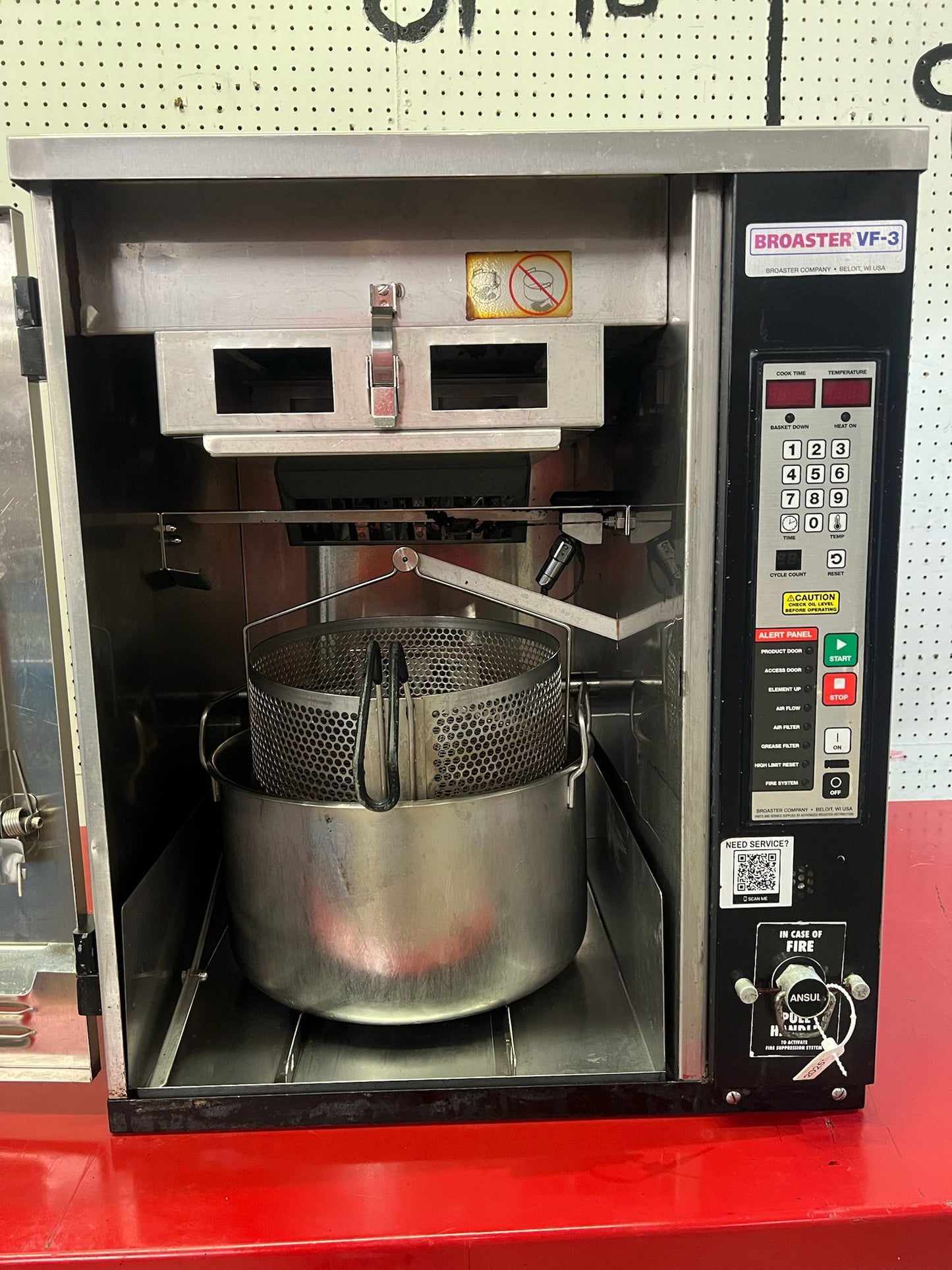 Used Broaster VF-3 Ventless Countertop Fryer with ANSUL System 120/208V 1PH