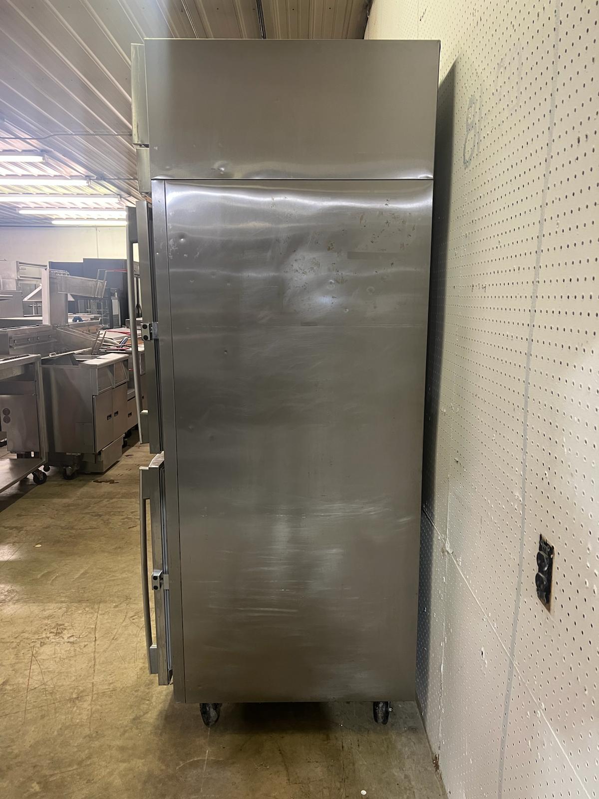 Used Victory Ultraspec FS-1D-S1-HC Reach In Solid 2 Half Door Freezer 115V