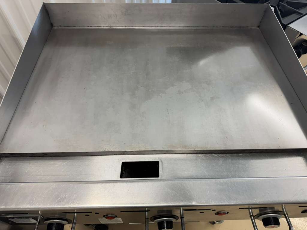 Used 36" Vulcan MSA36 Countertop Natural Gas Griddle with Snap Action Thermostatic Controls - 81,000 BTU
