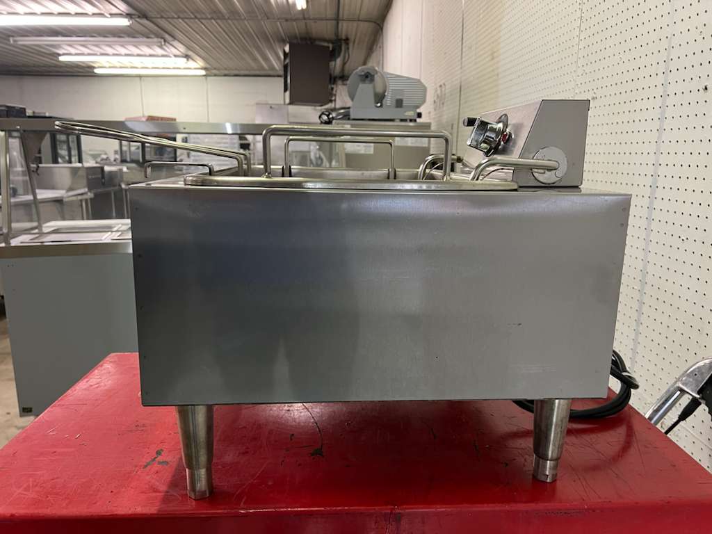 Used Star  301HLF Electric Countertop Fryer 15lb Oil Capacity – 208/240V 1PH