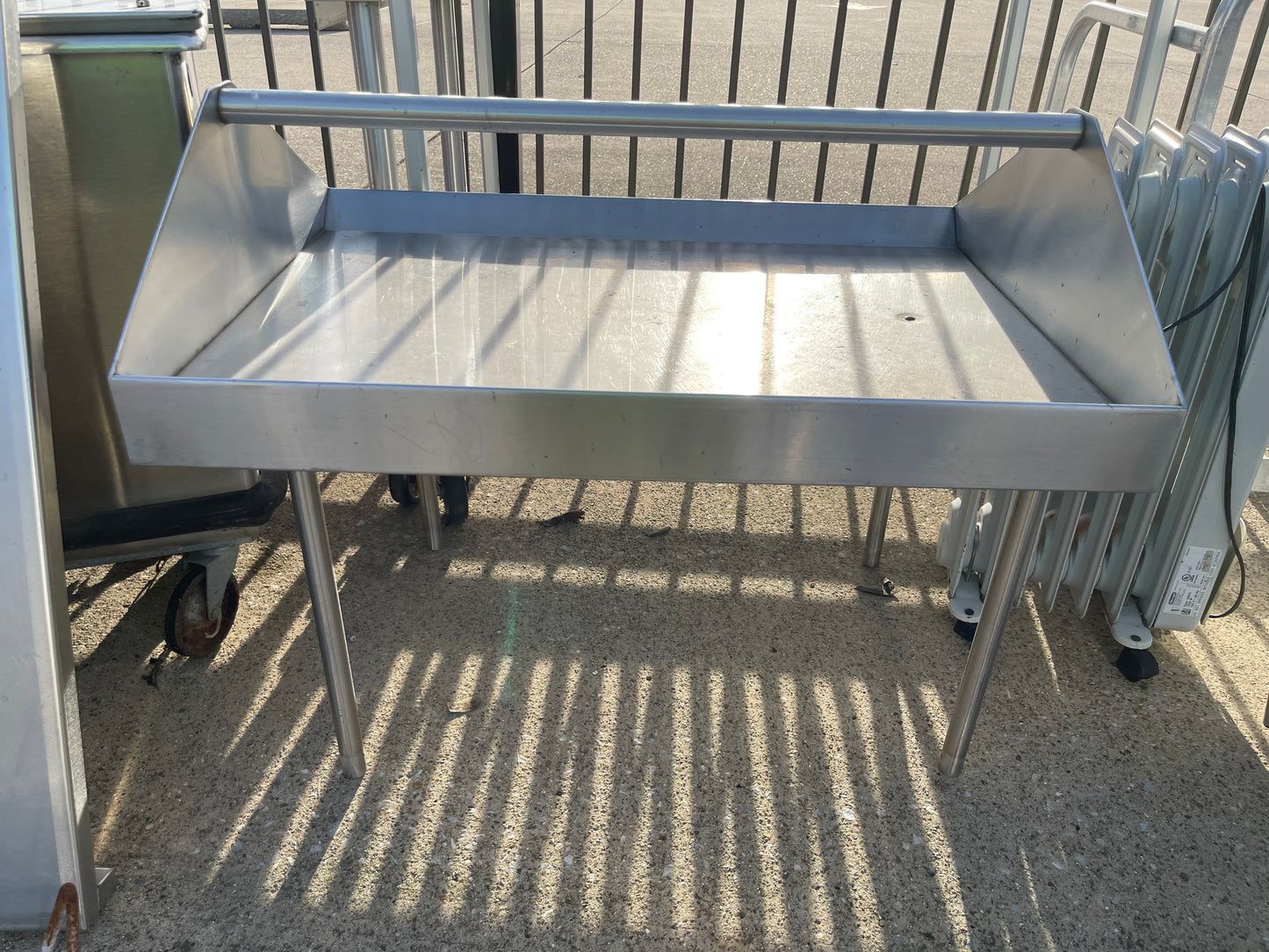 Used 32" Stainless Steel Dish table Sorting Table - SS256