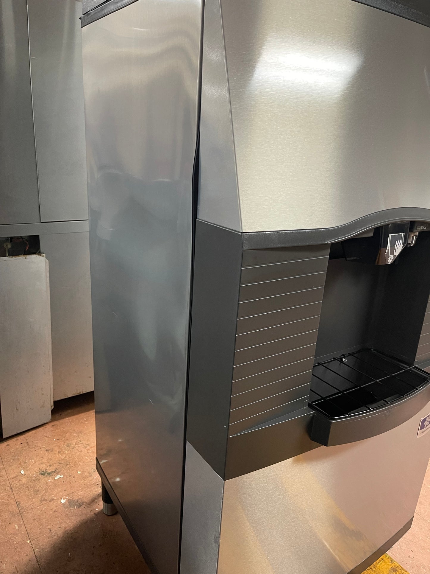 Used 30" Manitowoc SFA-291 Stainless Hotel Ice Dispenser Bin with Water Dispenser - 180lb 120V