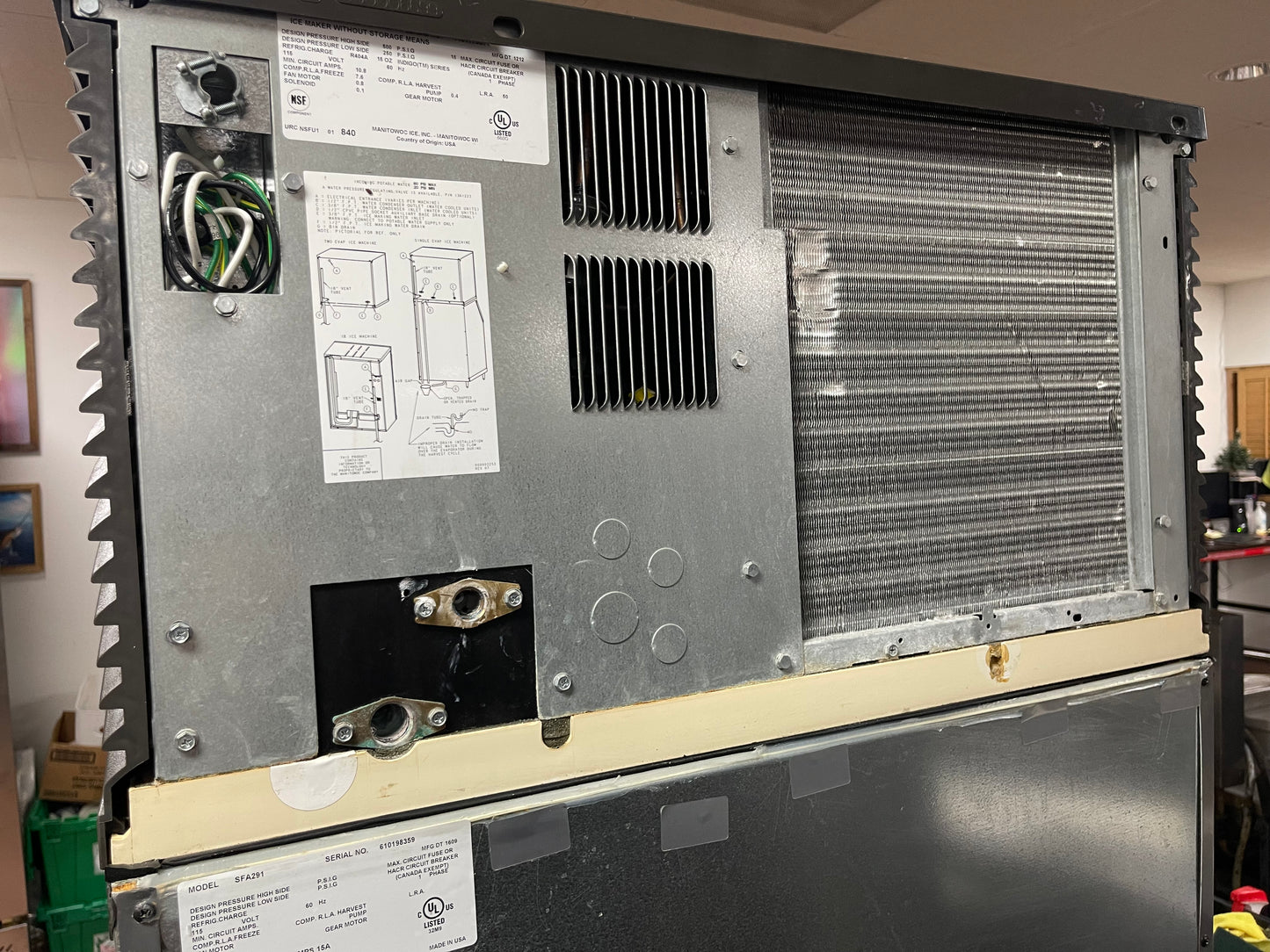 Used 30" Manitowoc IY-0304A Indigo Ice Machine Air Cooled Half Dice 310lbs/24hr - 120V