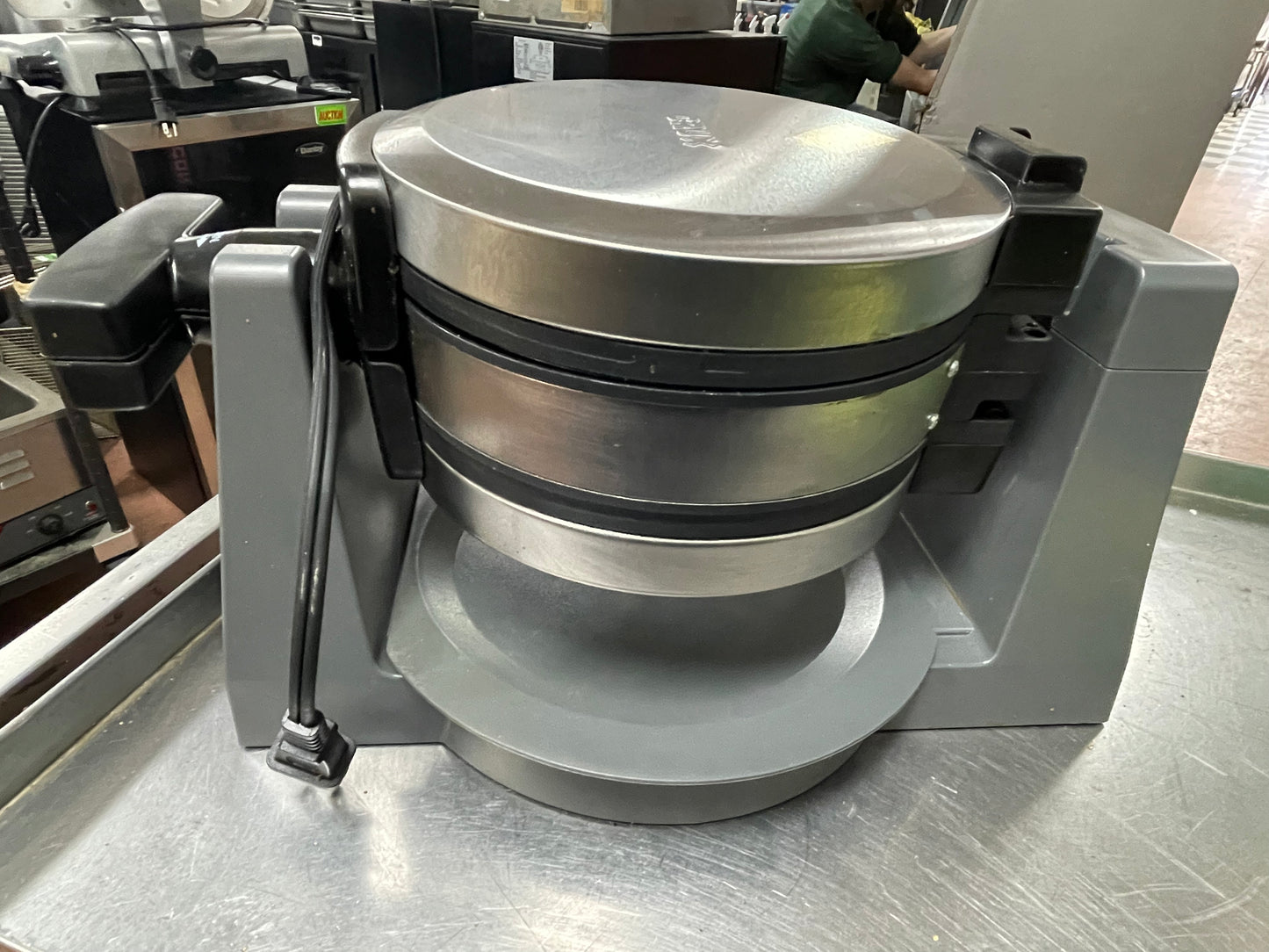 Used CRUX Double Rotating Belgian Waffle Maker Cooker Nonstick 120V 1400W