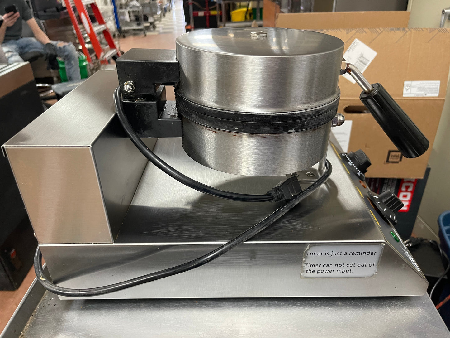 Used Carnival King WSM11 Non-Stick Single Waffle Maker Cooker with Timer 120V
