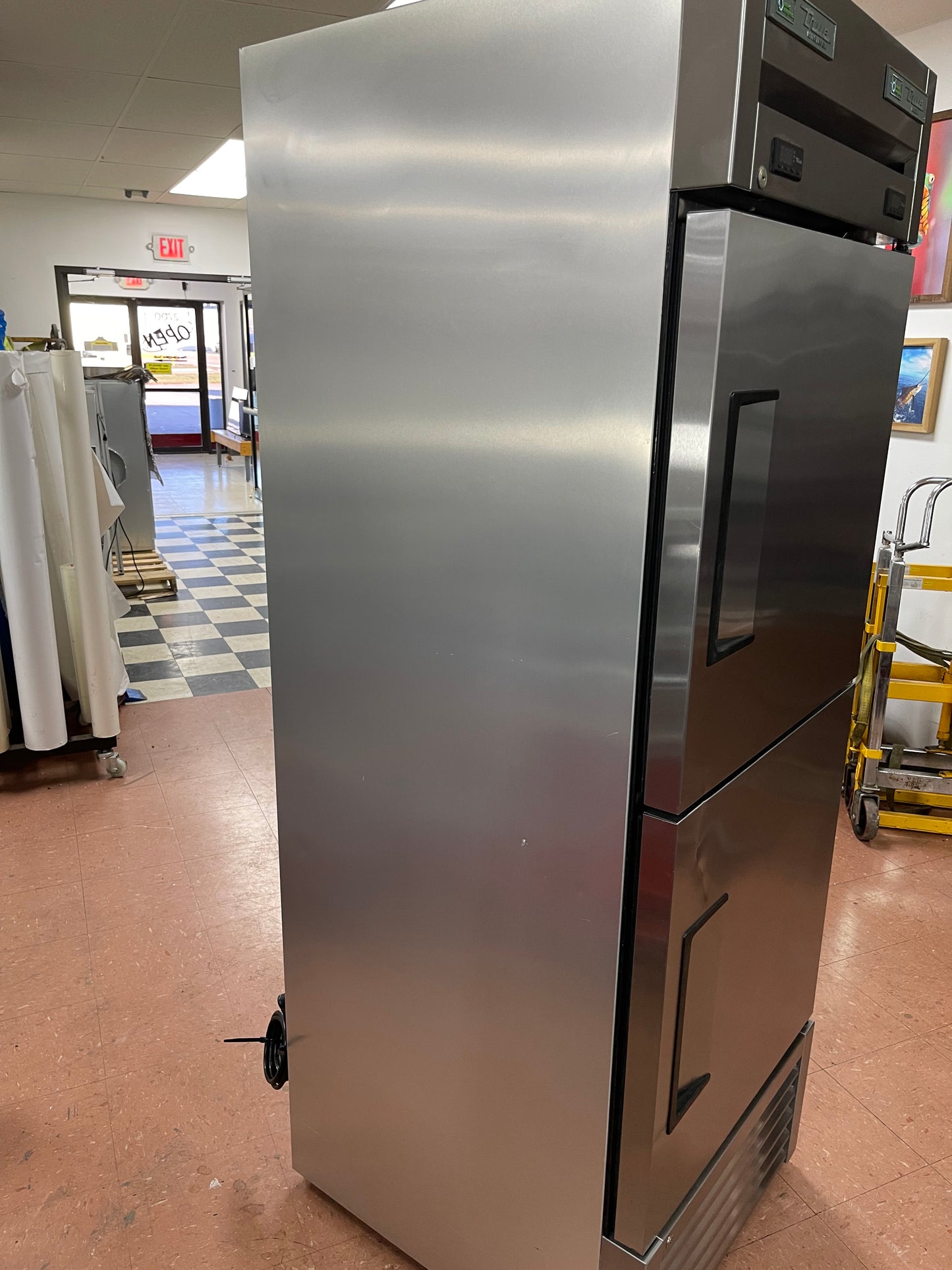 2018 True T-23DT-HC 27" One Section Reach-in Combo Refrigerator/Freezer 115V 9400323