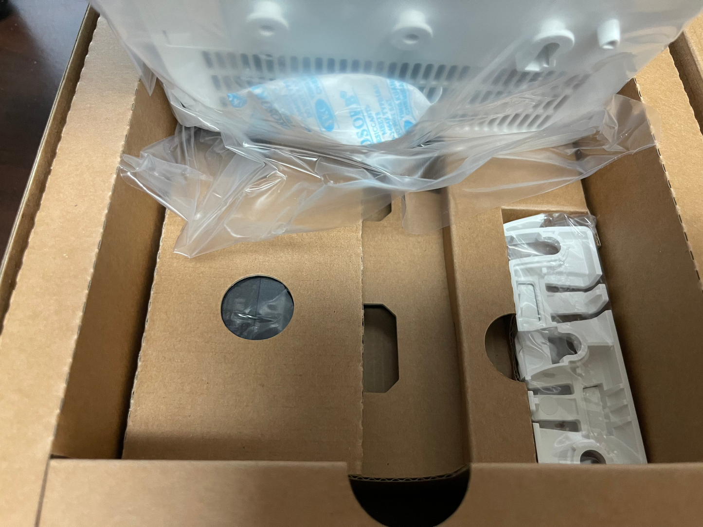 New Arista AP-C200P Dual Radio Access Point - 2x2 2.4GHz Wi-Fi 6 WAP