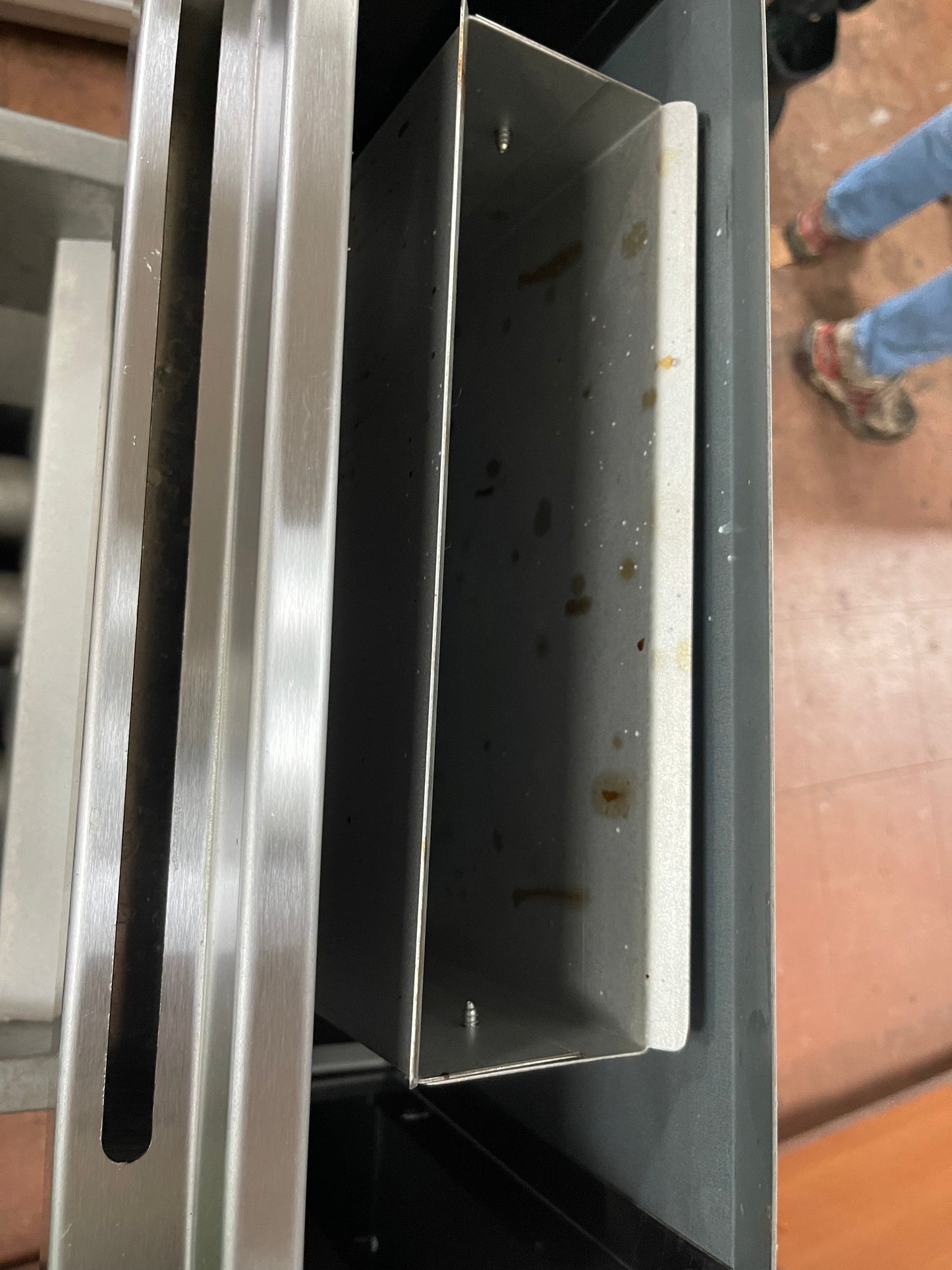 Used Dukers DCF3-LPG Liquid Propane Gas Floor Fryer with 3 Tube Burners 40lbs 90,000 BTU on Casters