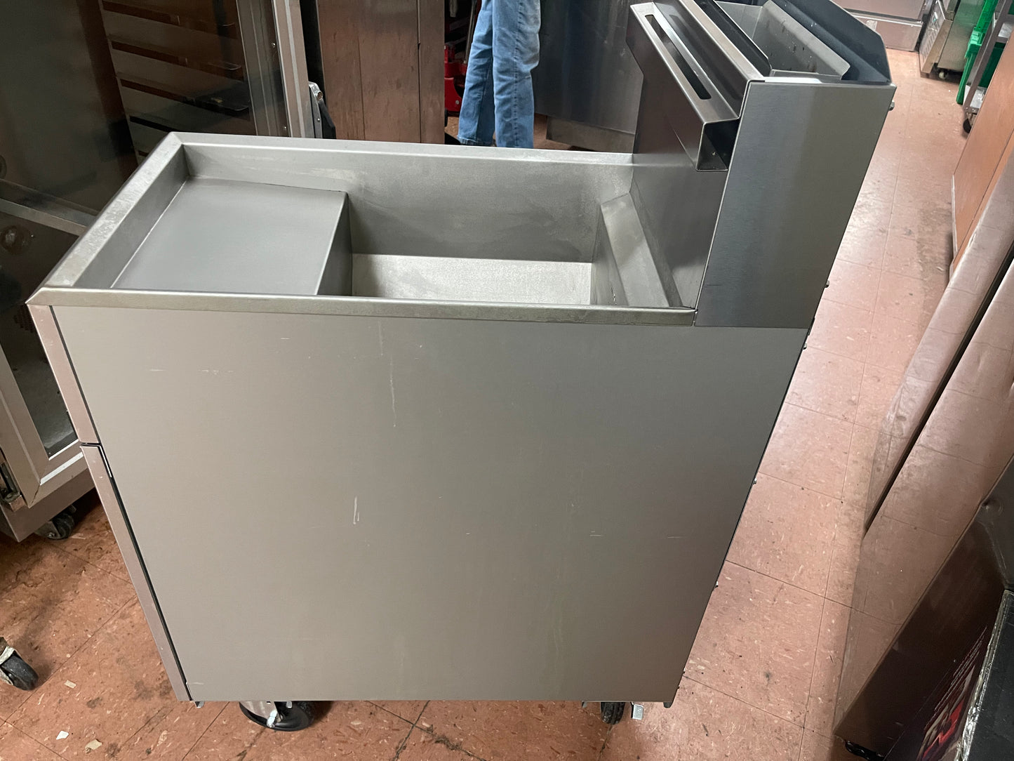Used Dukers DCF3-LPG Liquid Propane Gas Floor Fryer with 3 Tube Burners 40lbs 90,000 BTU on Casters