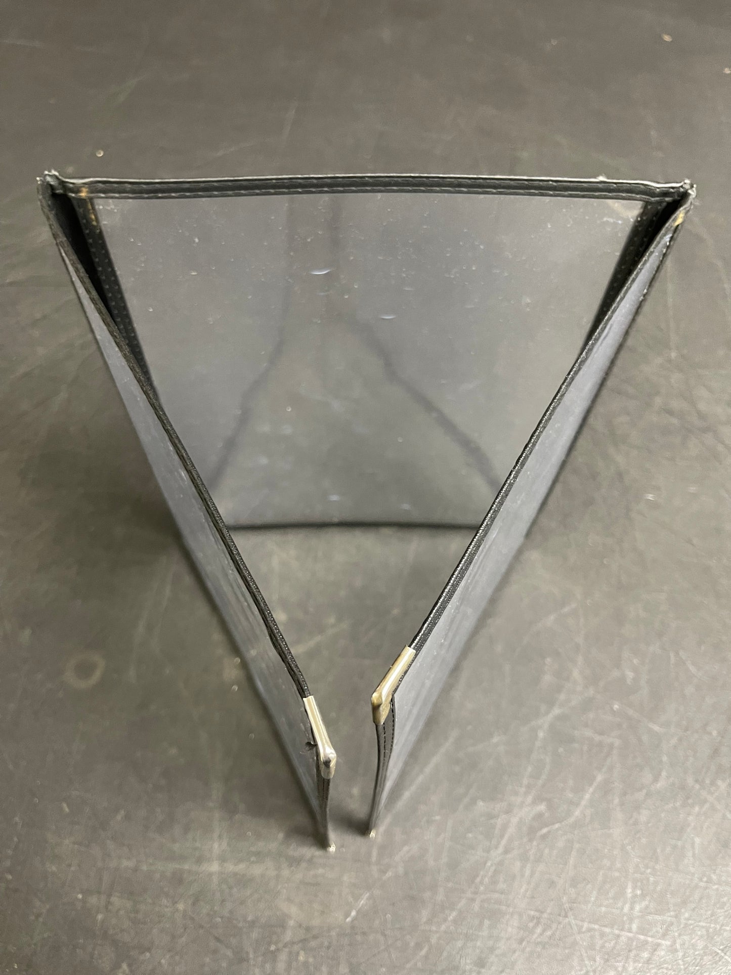 Used OwnMy 8.5 x 11 Inch Triple Fold 6 View Restaurant Menu Covers