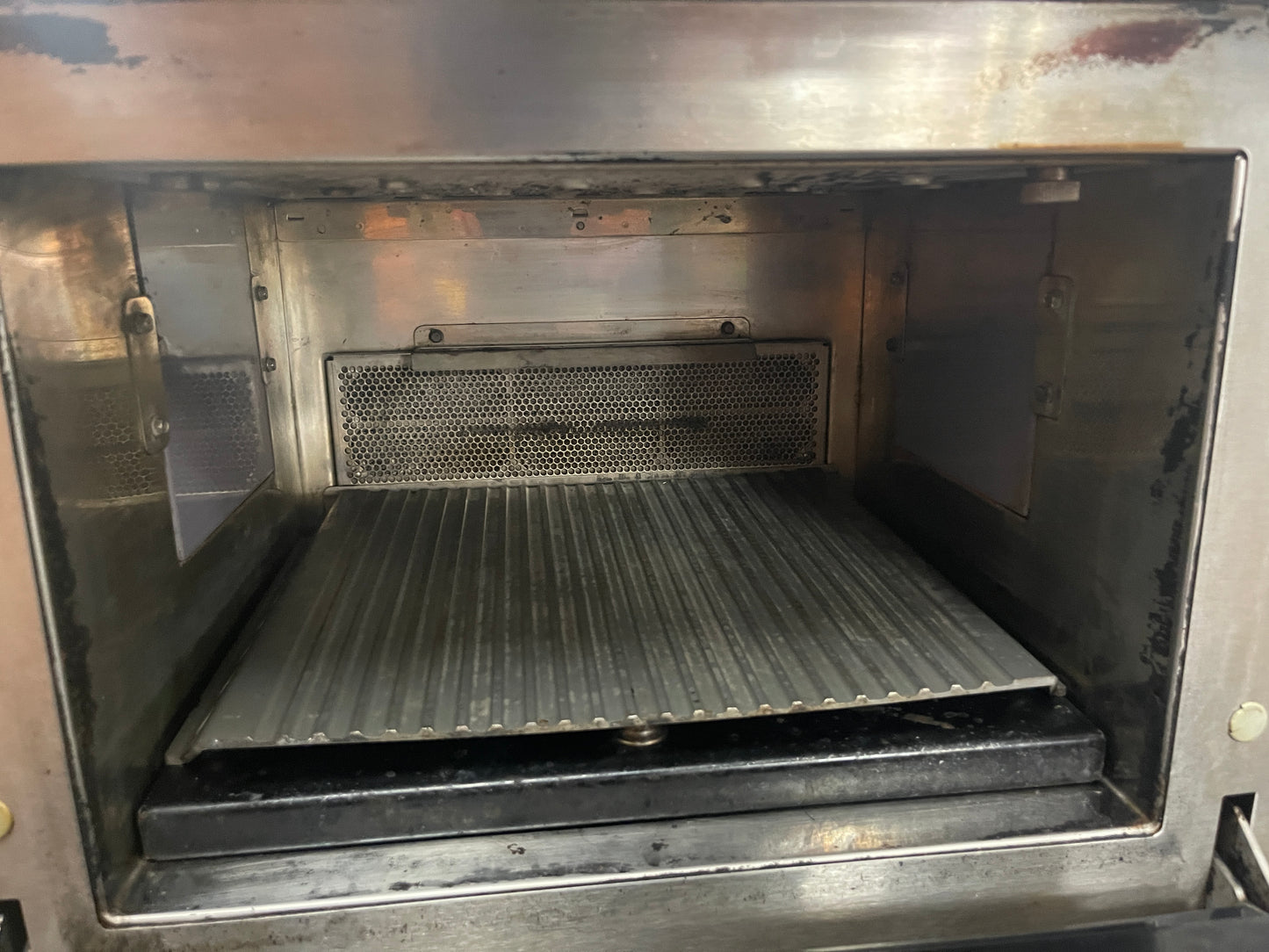 Used Merrychef eikon e4 High-Speed Accelerated Cooking Countertop Oven 220V