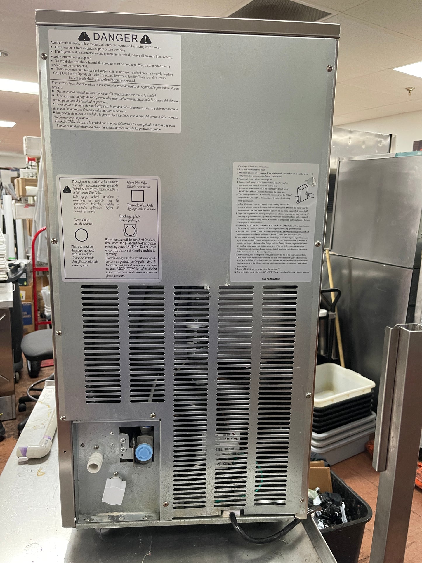 Used Berg BC-75 Stainless Self Contained Ice Machine 75lb per Day 120V