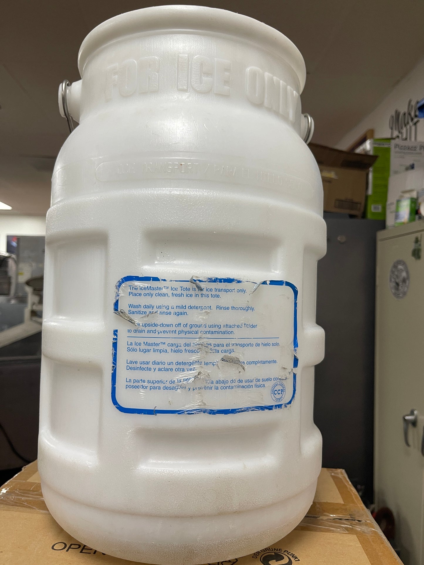 Used Golden West Sales IC1213 6 Gallon Ice Captain Ice Cube Machine Tote