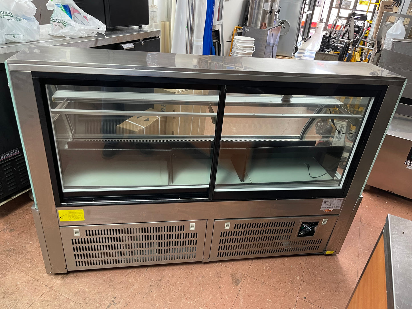 Used Spartan BCB72 Curved Glass Refrigerated Deli Display Case 120V