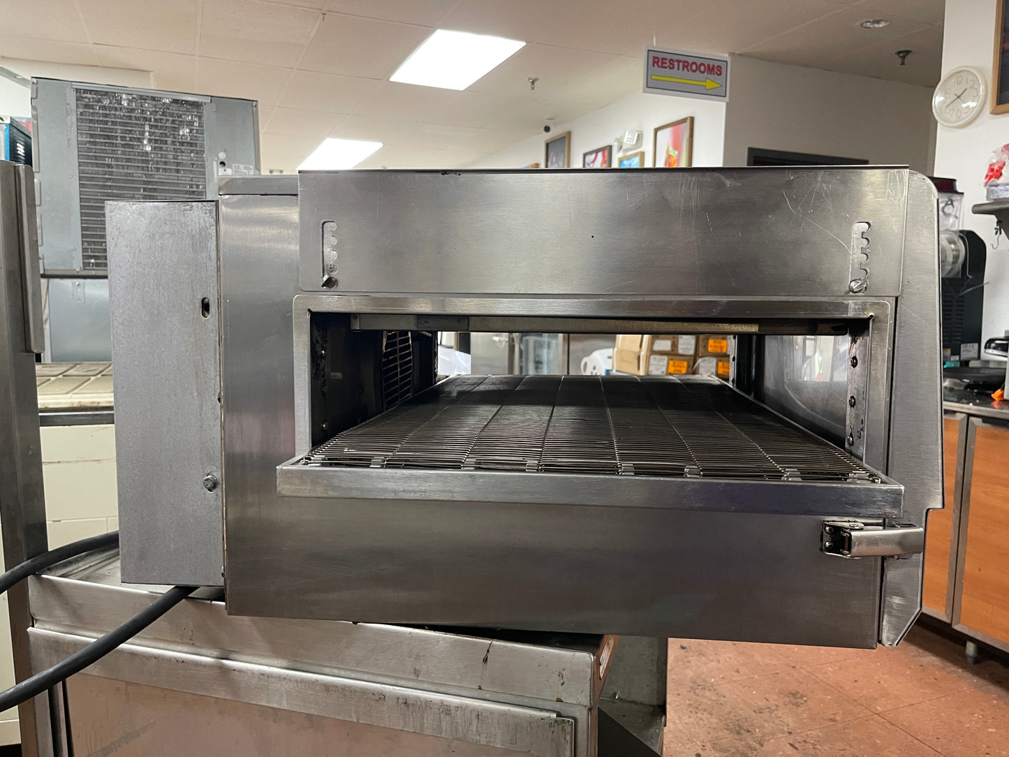 Used Star UM1833A Ultra-Max Impingement Conveyor Electric Pizza Oven 208V