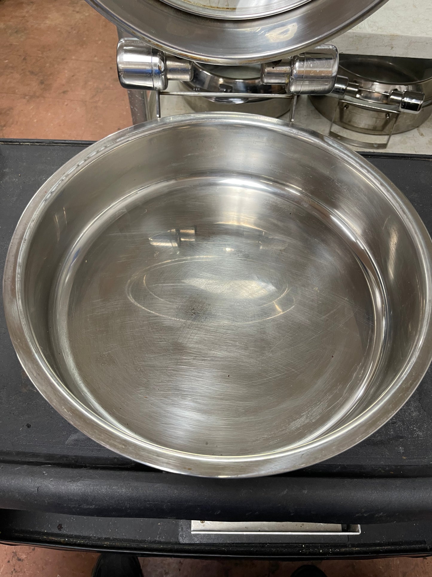 Used Vollrath 46125 6qt Intrigue Glass Top Stainless Steel Round Induction Chafer Pan