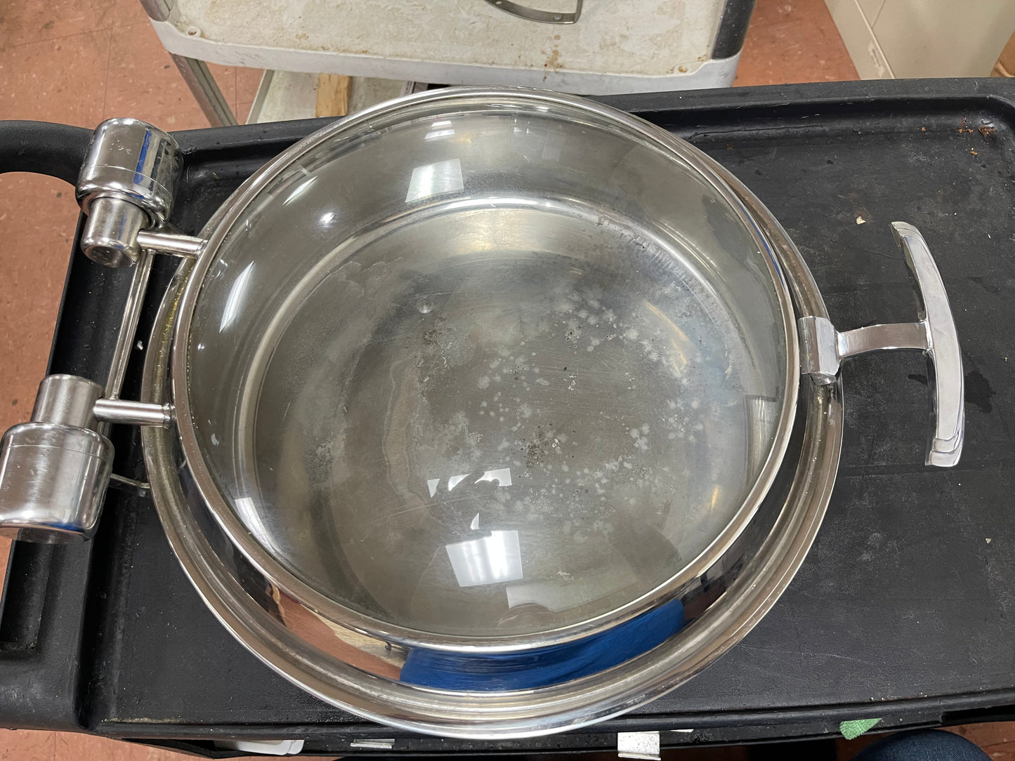 Used Vollrath 46125 6qt Intrigue Glass Top Stainless Steel Round Induction Chafer Pan