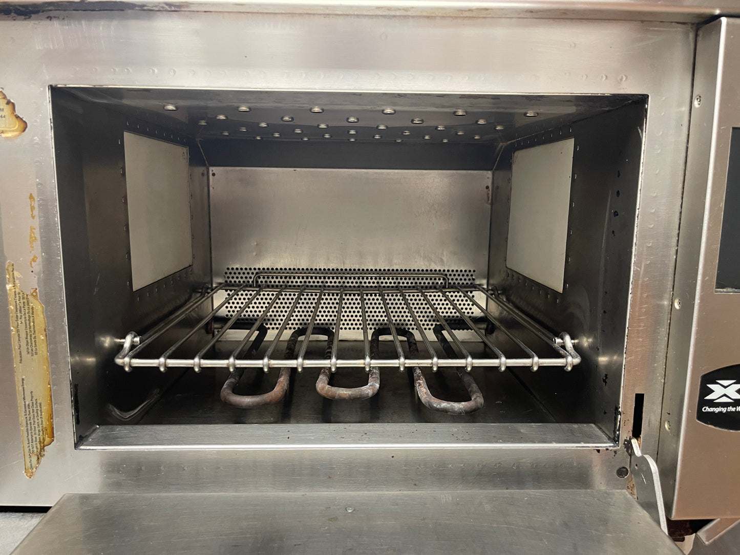 Used 2014 Amana Menumaster MXP22QT Accelerated Oven 220V - 1049Hrs