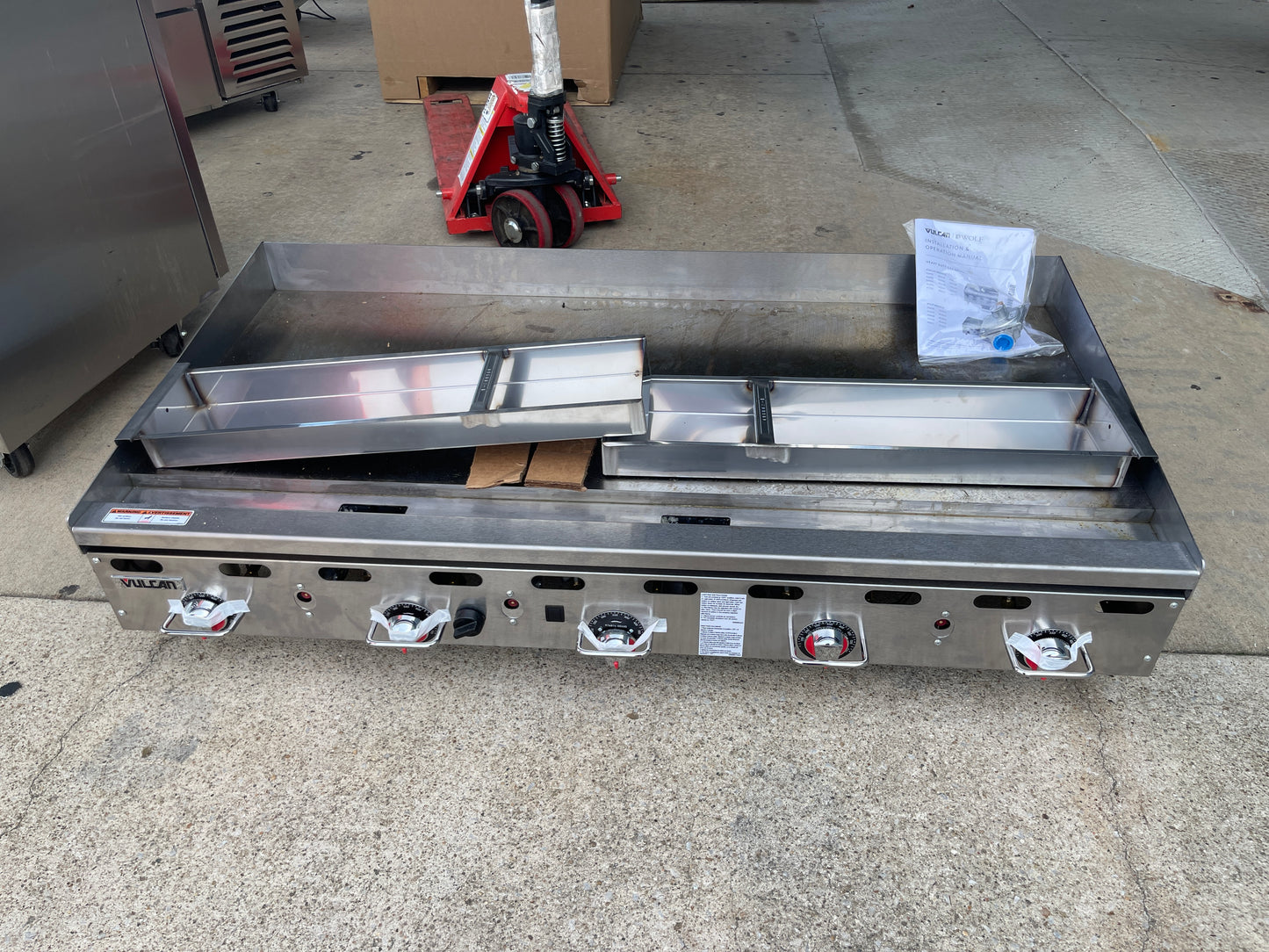 New 60" Vulcan MSA-60-101 Natural Gas Thermostatic Control Griddle 135,000 BTU - WO1