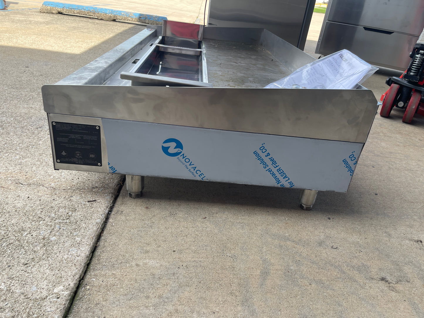 New 60" Vulcan MSA-60-101 Natural Gas Thermostatic Control Griddle 135,000 BTU - WO1