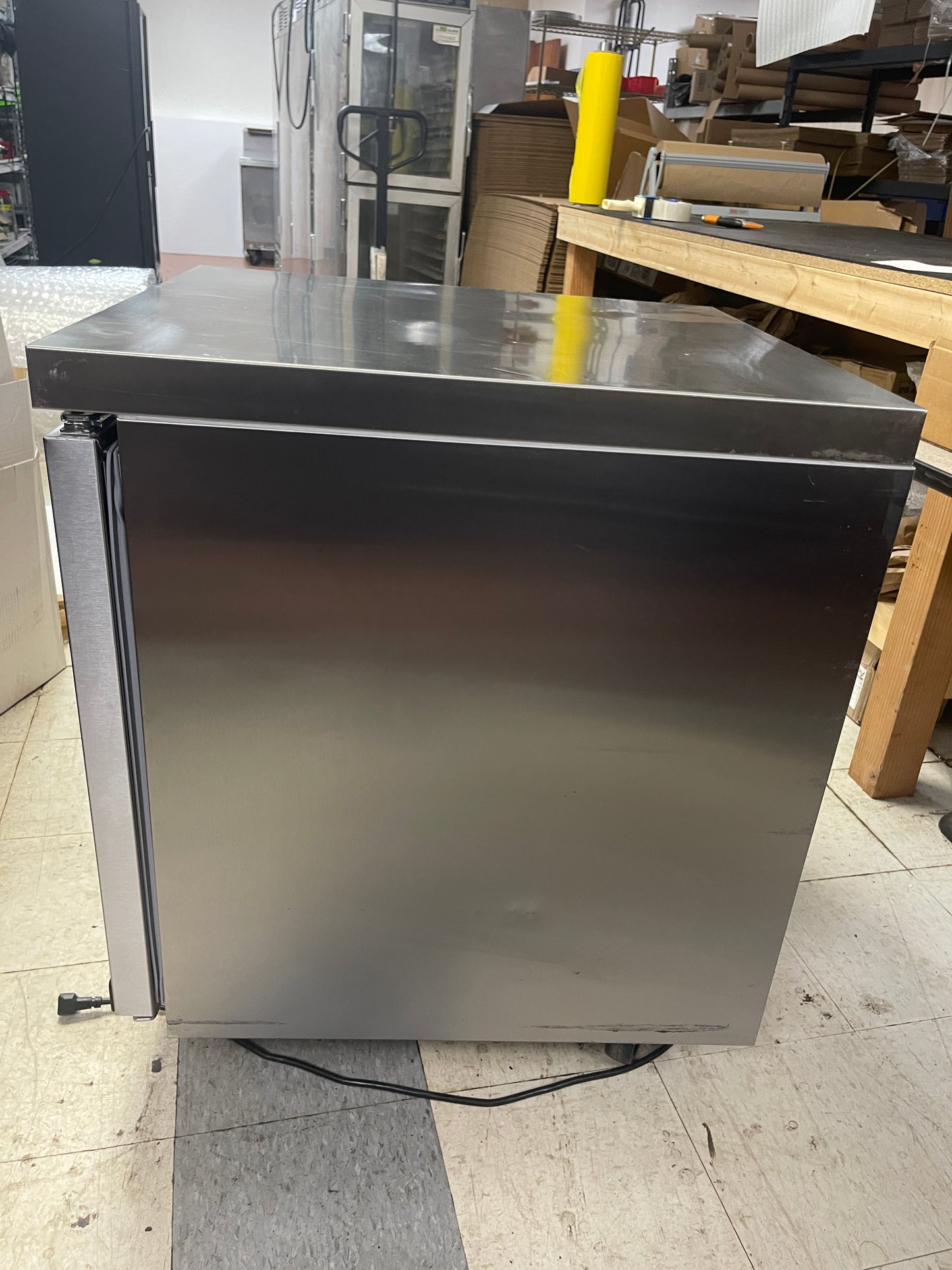 Used 27" Continental SWF27N Single Door Worktop Freezer 115V - WO1