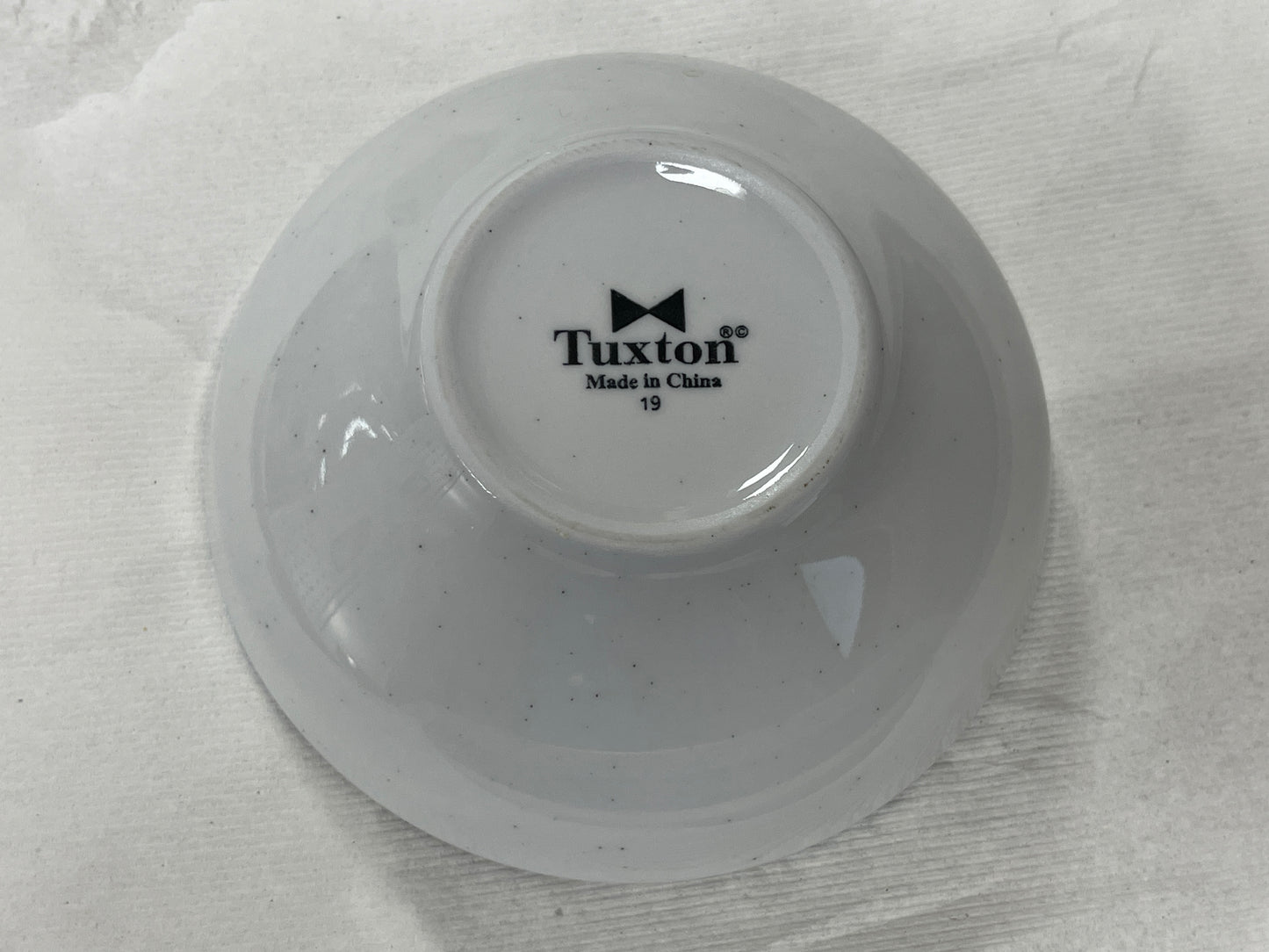 Used Tuxton 5-3/4" Round Ceramic 16oz Bowl - WO1