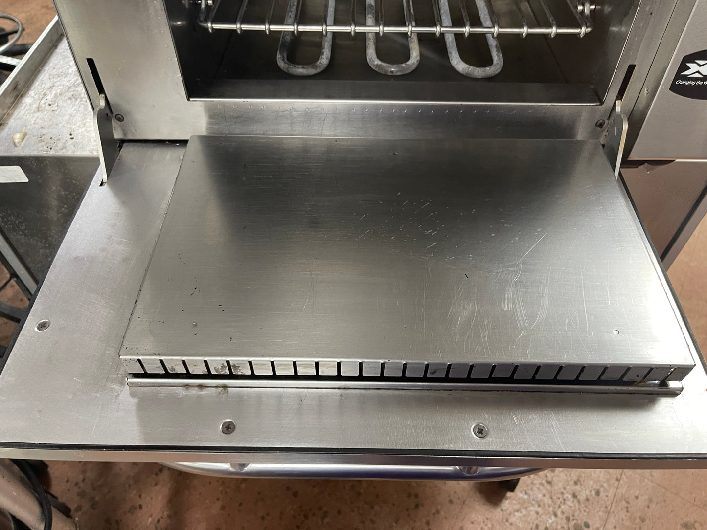 Used 2014 Amana Menumaster MXP22QT Accelerated Oven 220V - 1882Hrs