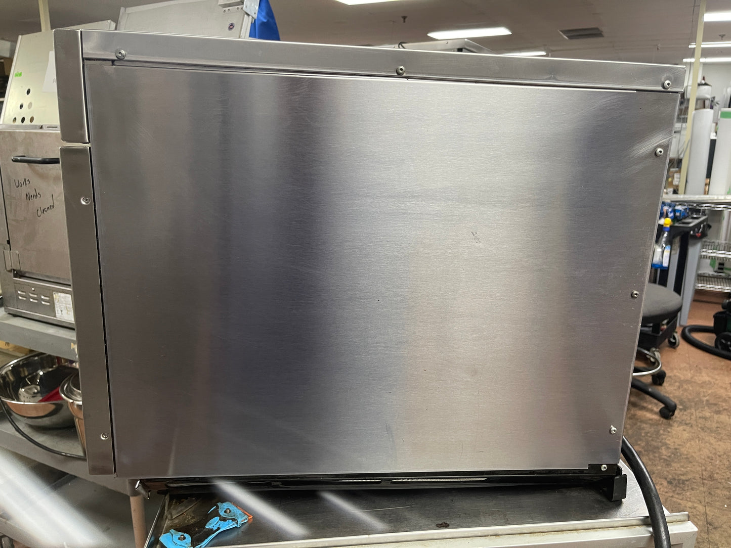 Used 2014 Amana Menumaster MXP22QT Accelerated Oven 220V - 1882Hrs
