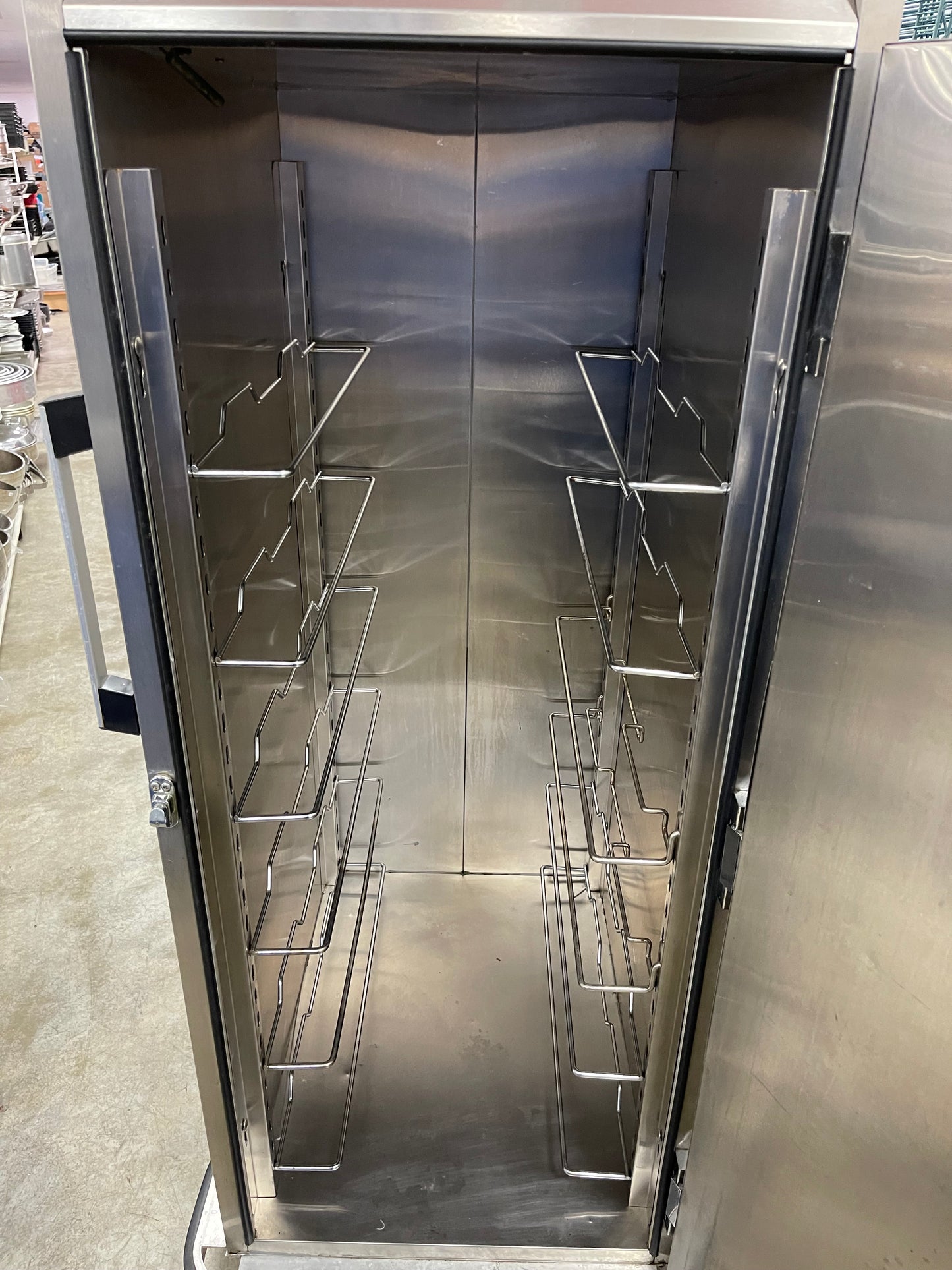 Used Vulcan VBP15 Full Height Insulated Mobile Holding Cabinet non Heated Single Door