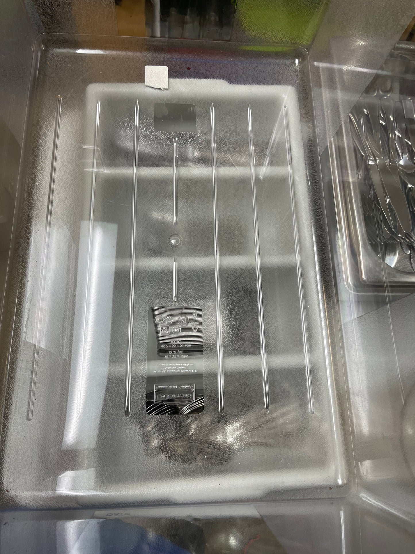 New Rubbermaid Commercial 21-1/2 gallon Clear PolyCarbonate Food/Tote Box