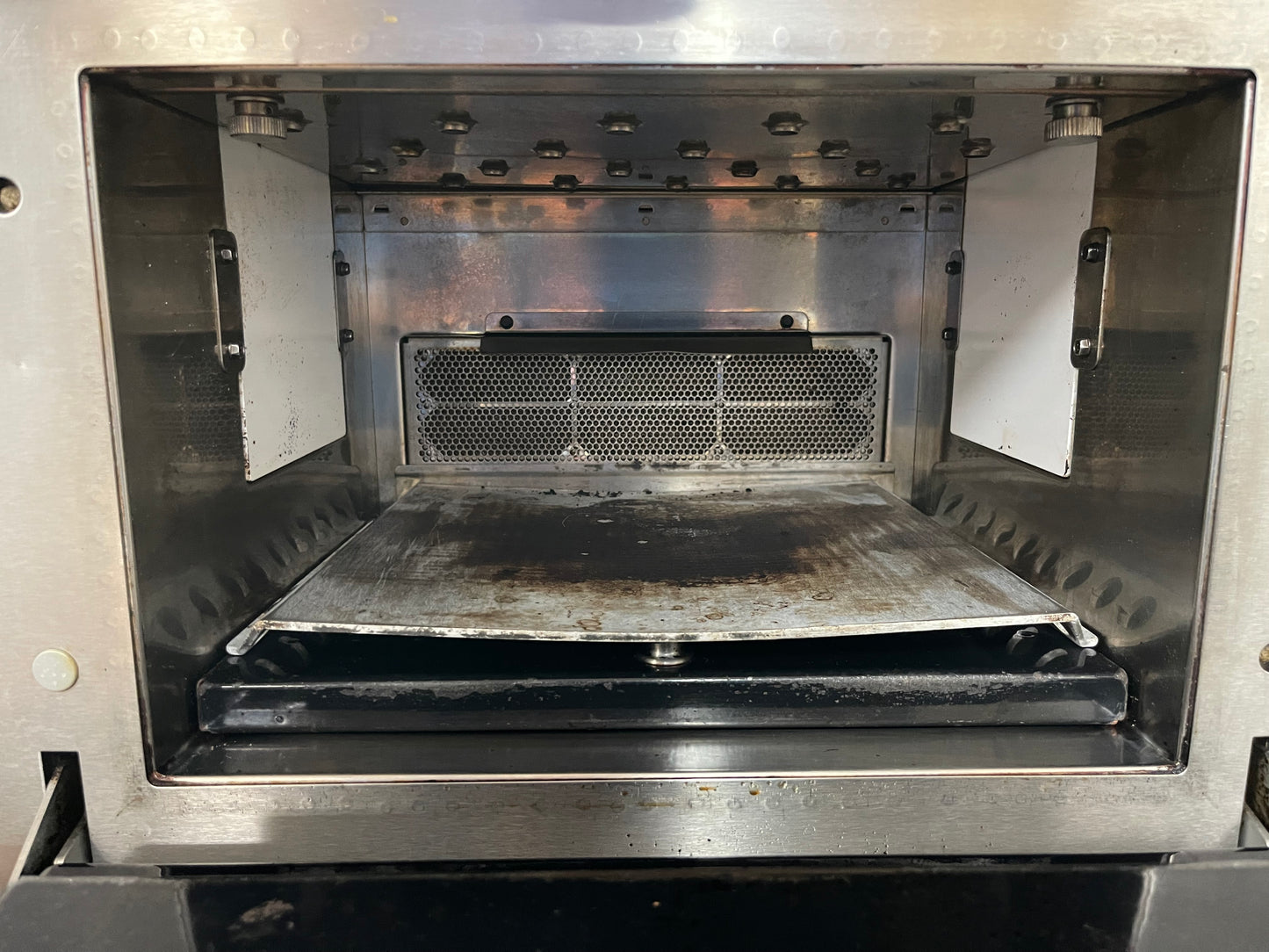 Used Merrychef 402S High-Speed Accelerated Cooking Countertop Oven 220V