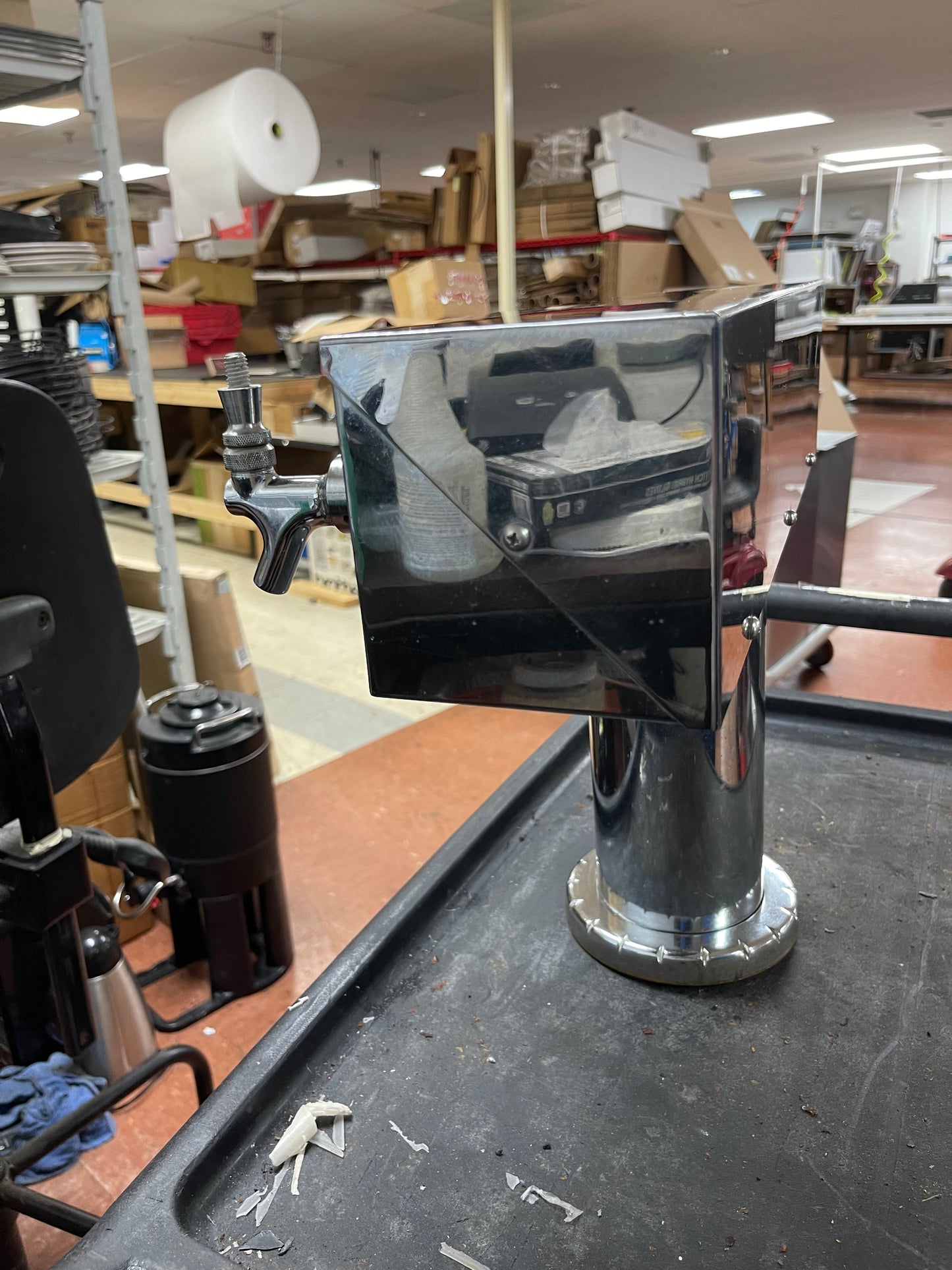 Used "T" Style Pedestal Draft Beer Tower Dispenser 4 Tap