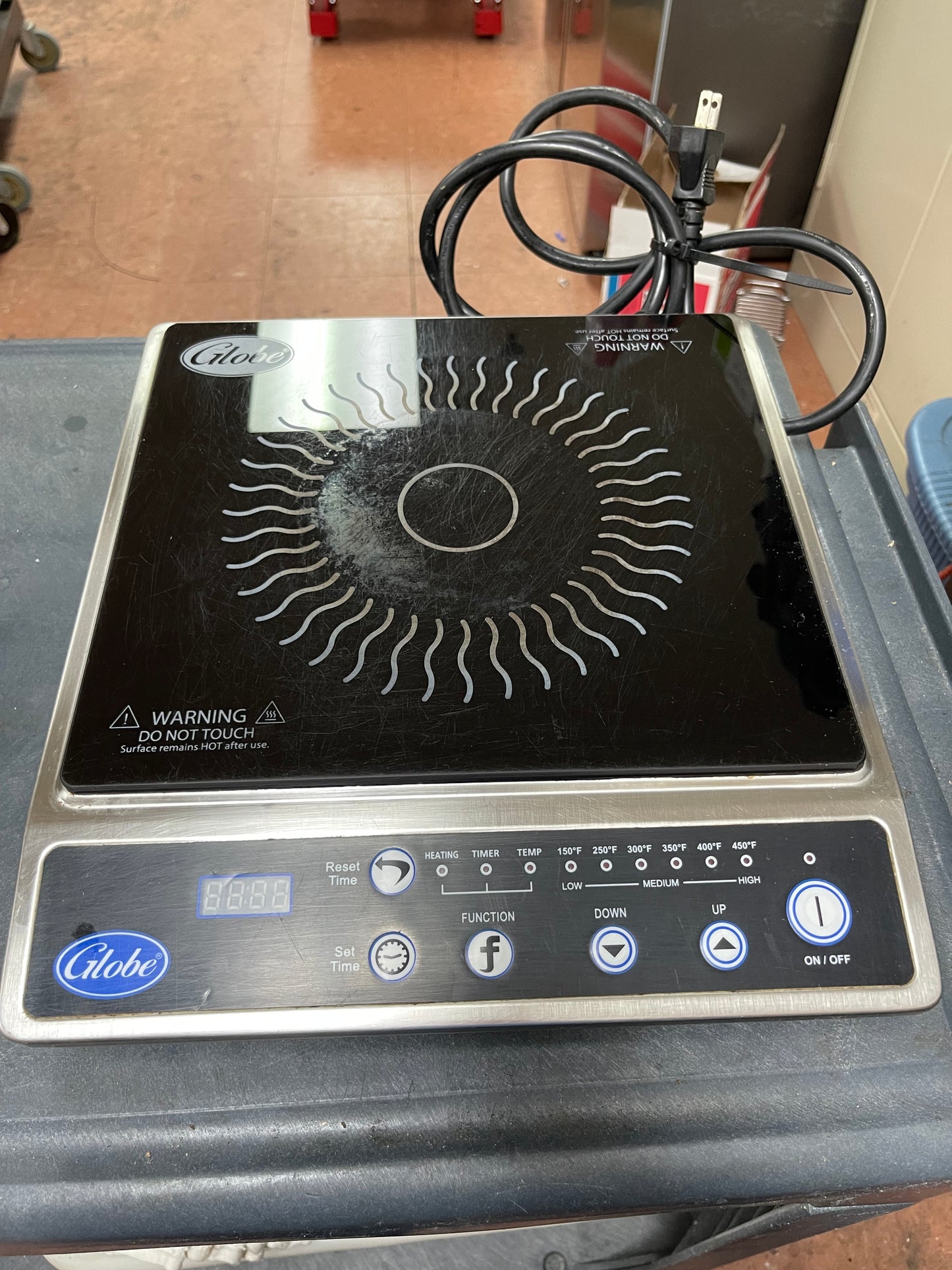 Used Globe IR1800 Ceramic Countertop Induction Range 120V 1800W - JS