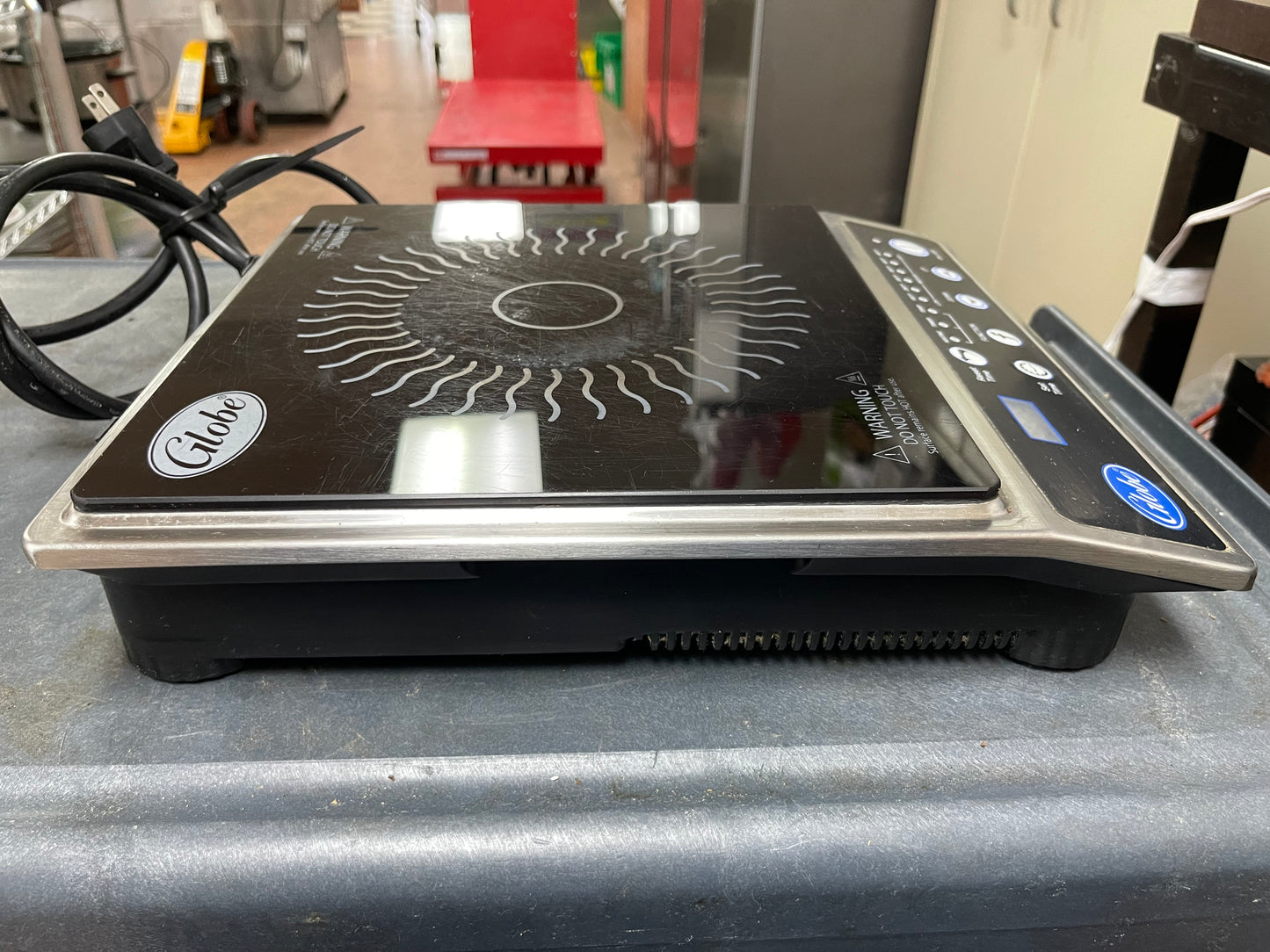 Used Globe IR1800 Ceramic Countertop Induction Range 120V 1800W - JS