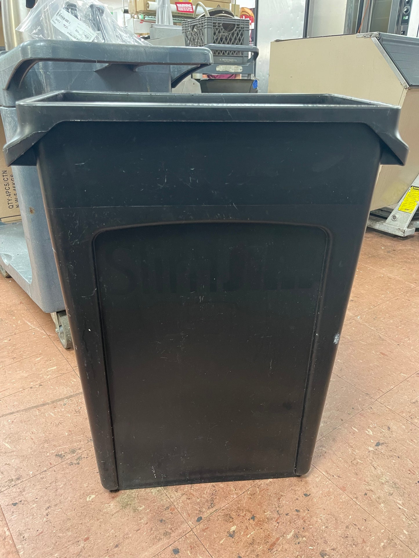 Used Rubbermaid 23 Gallon Slim Jim Black Rectangular Trash Can