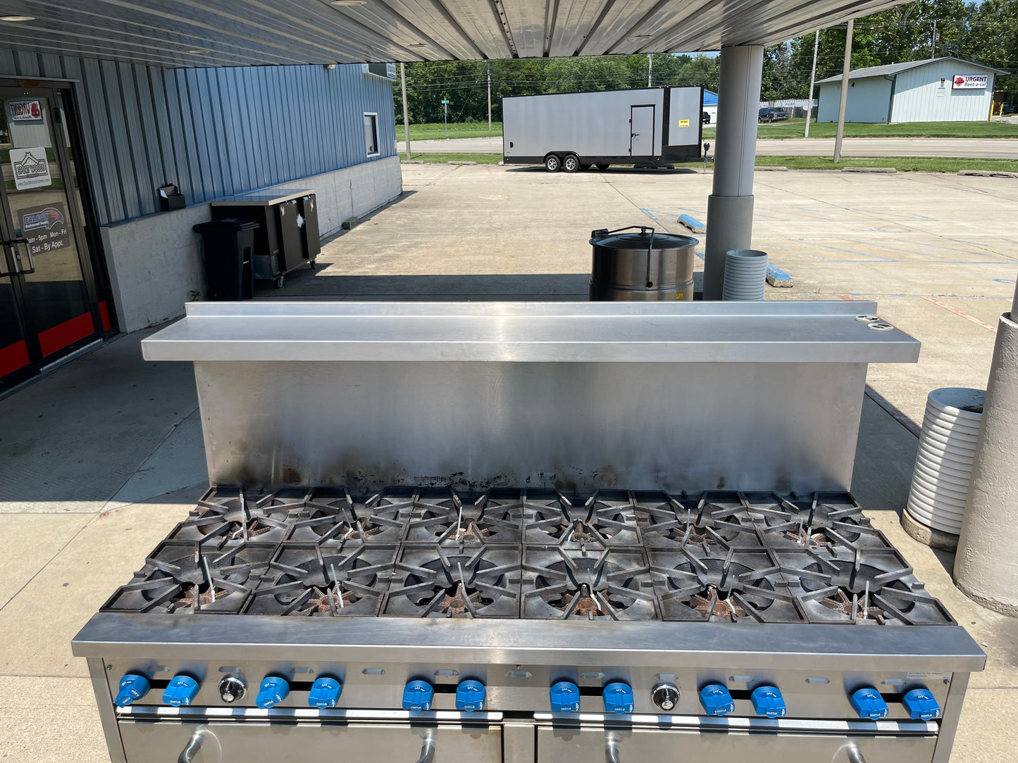 Used Comstock-Castle 2F330 72" NG Range Cooktop w/ 12 Burners and 2 Ovens