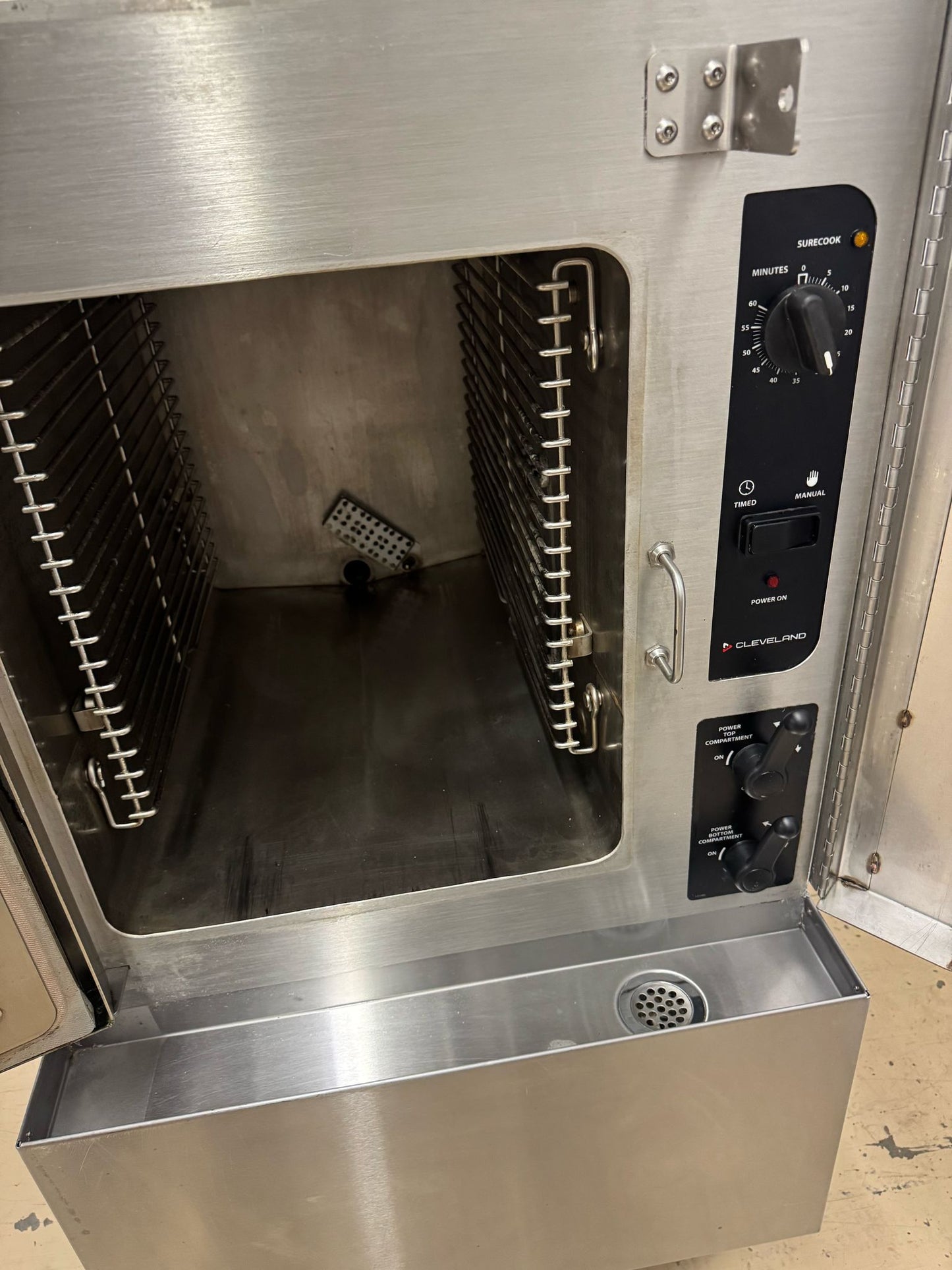 Used 2020 Cleveland 24-CGA-10.2 Convection Natural Gas 10 Pan Floor Steamer Oven