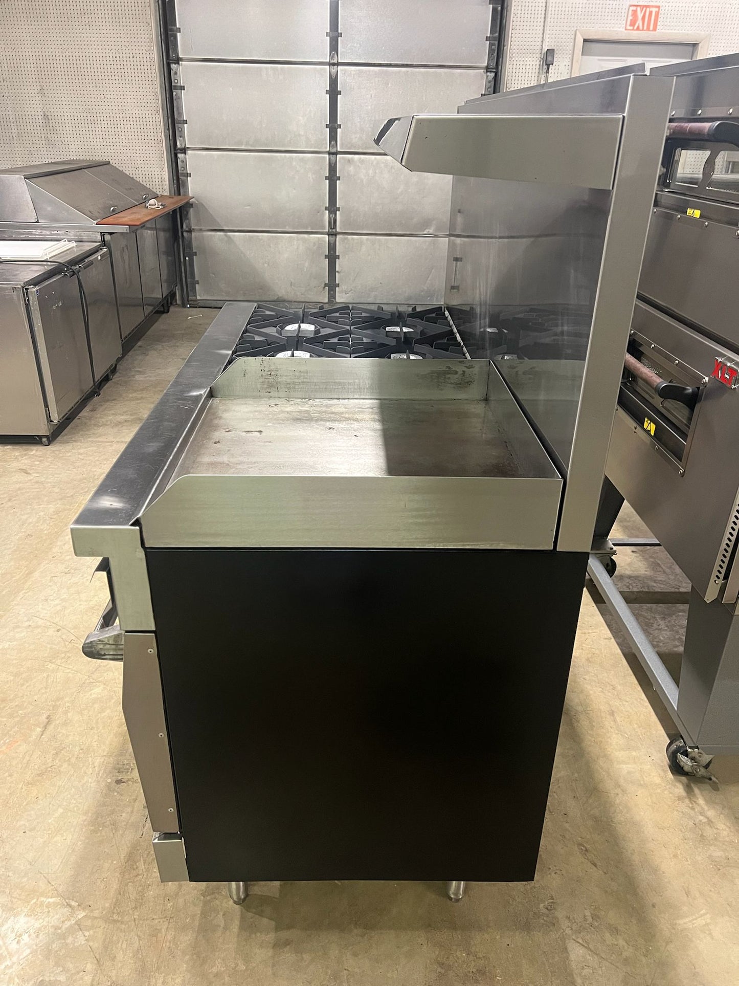 Used Vulcan 60FL 6 Burner Gas Range with 2 Standard Ovens and Griddle NG